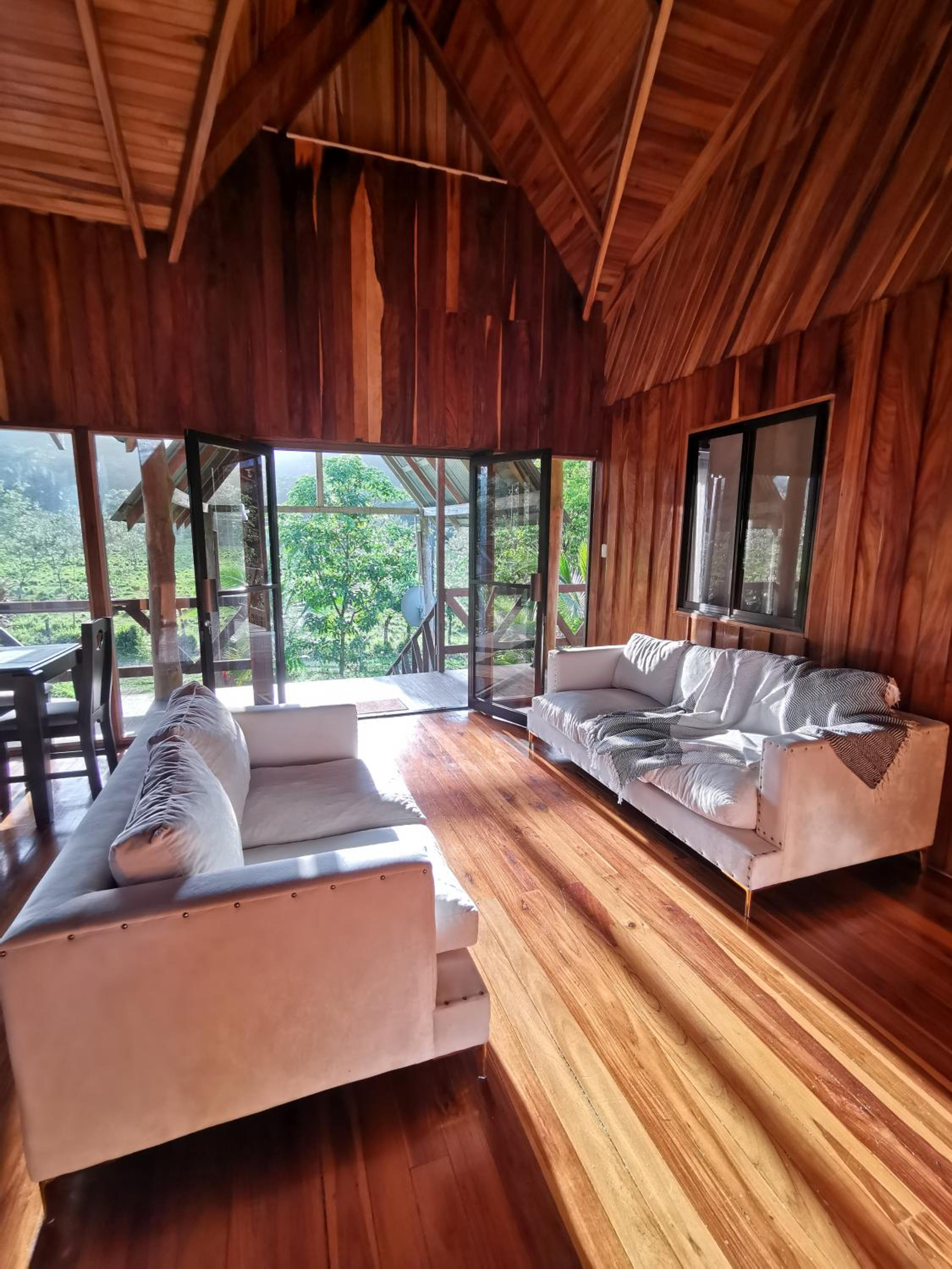 My Country House Paradise, Rio Celeste!