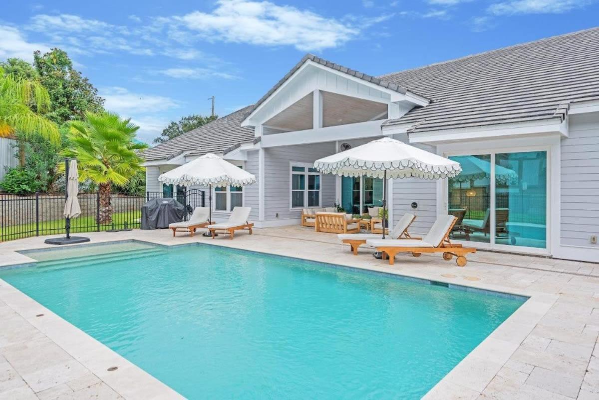 SOUTHERN SEABREEZE 5BR POOL & BEACH by Barclé view 2