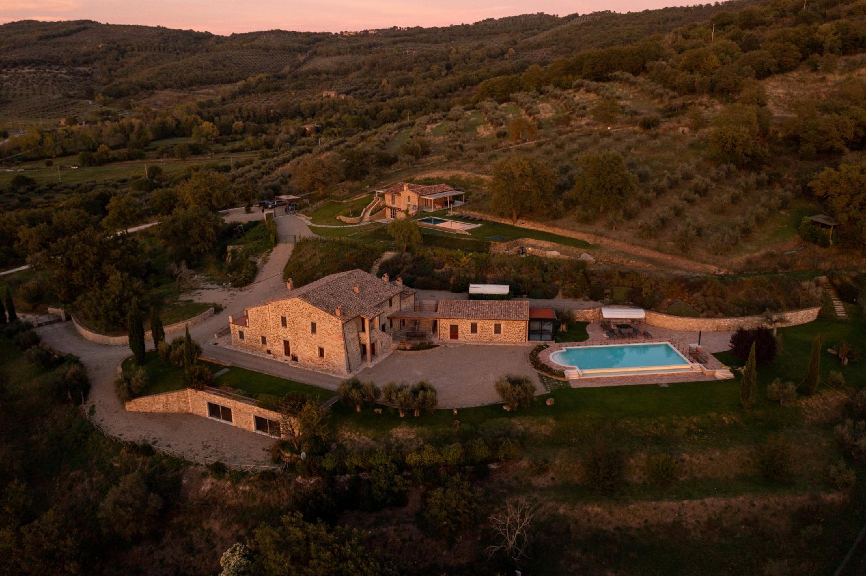 Luxury Estate Villa Trasimena Lake view 3