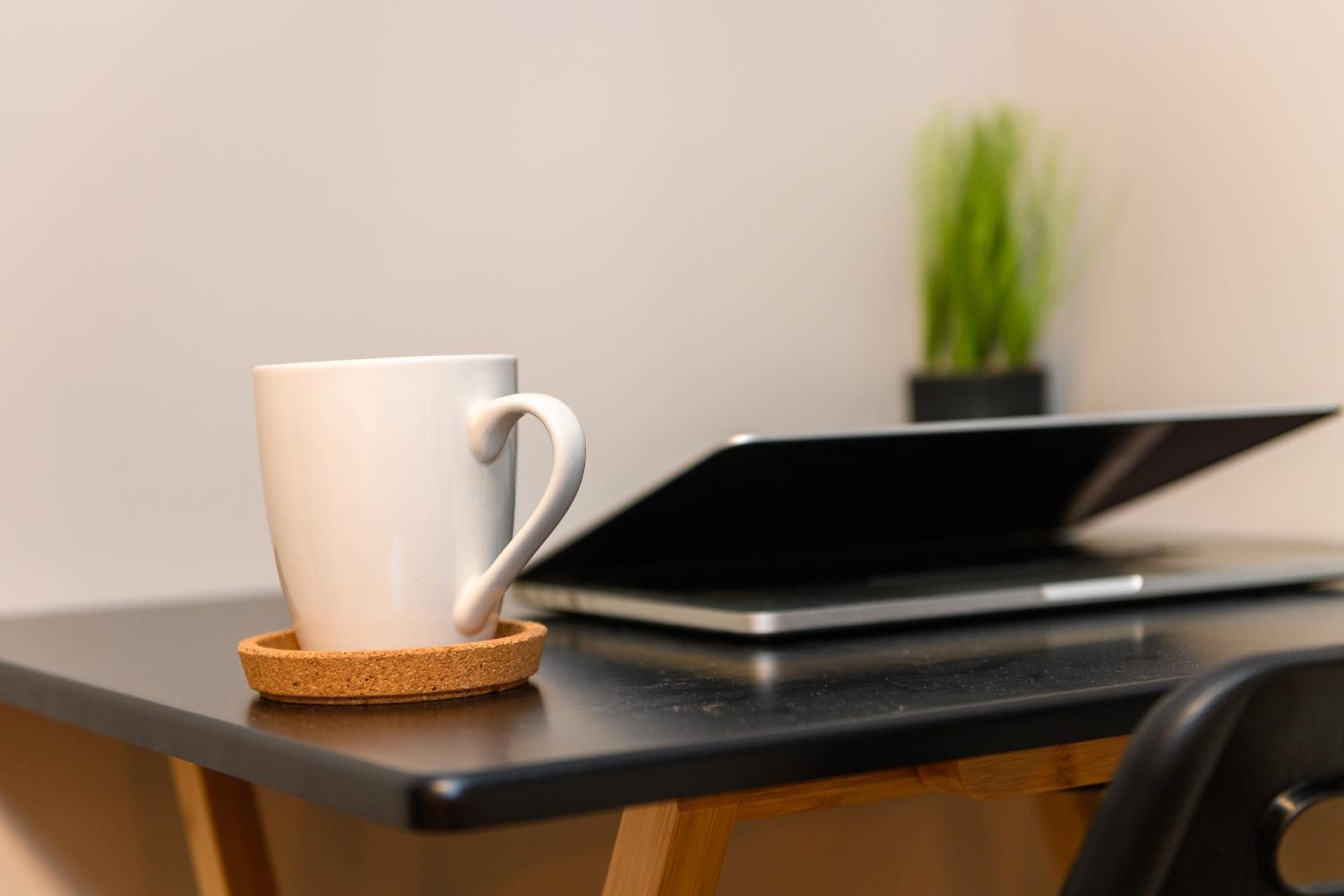 Benjamin Suite - Modern 3BR Apartment with Parking & WIFI view 3
