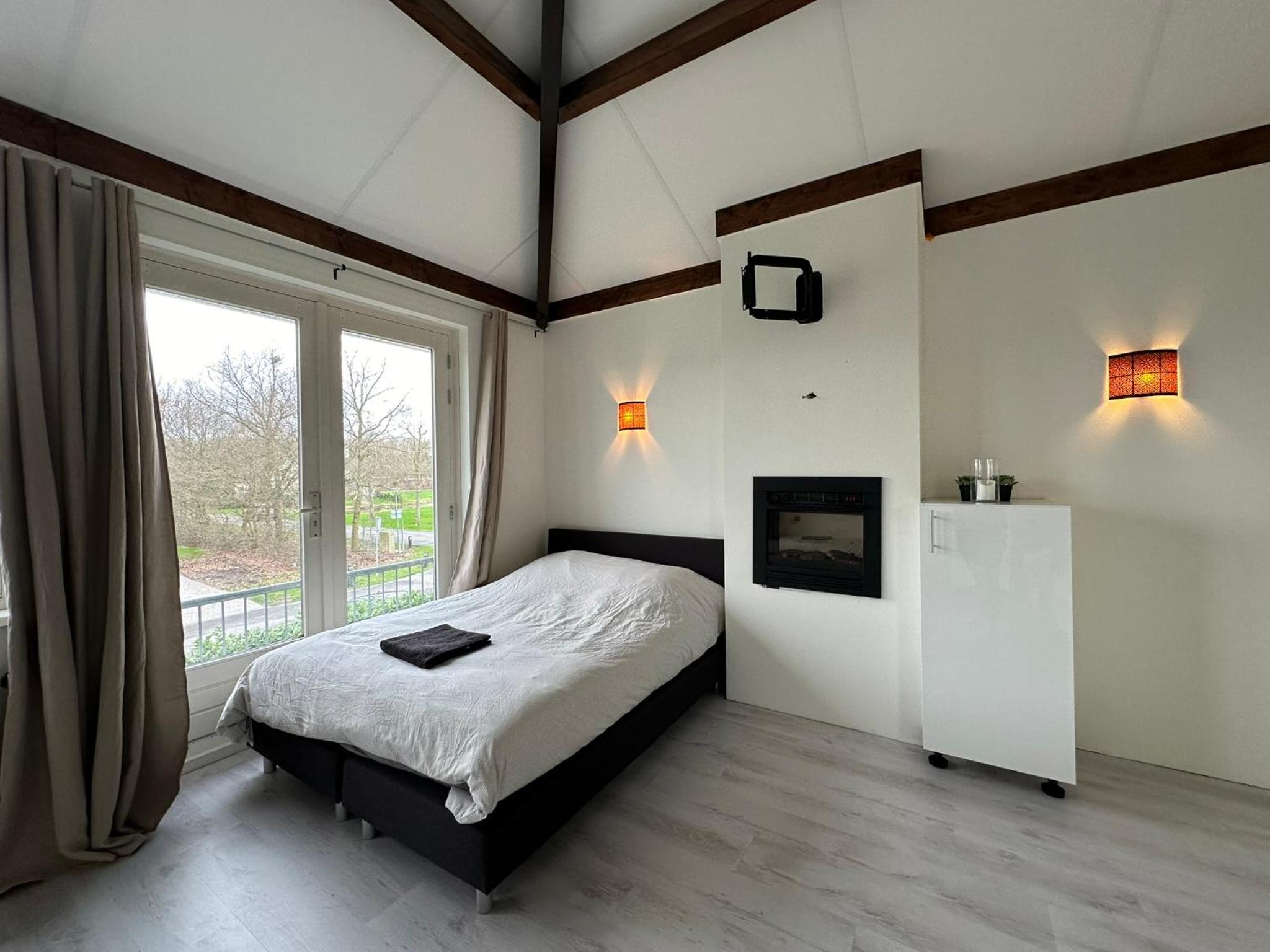 Groot vakantiehuis nabij Amsterdam inclusief jacuzzi