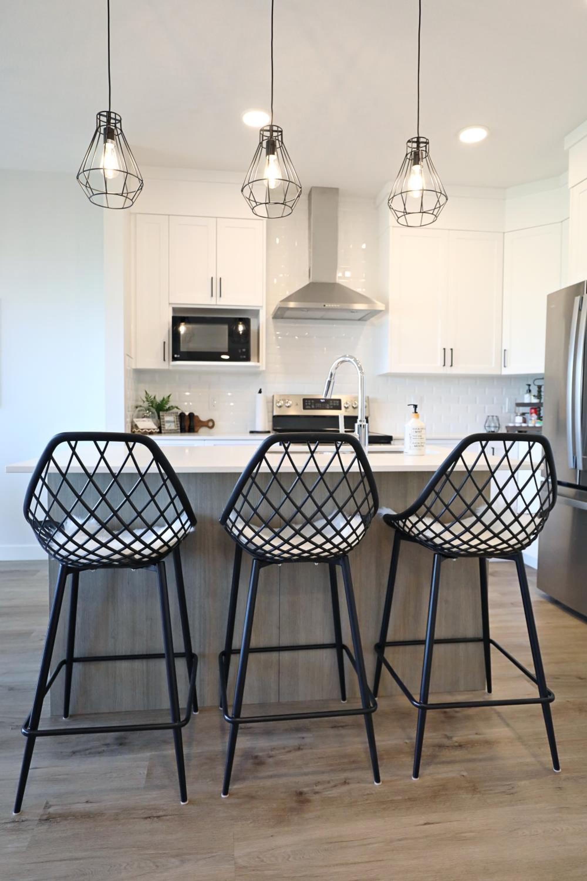 Stylish Home with AC, 3 King Beds, Garage, Disney