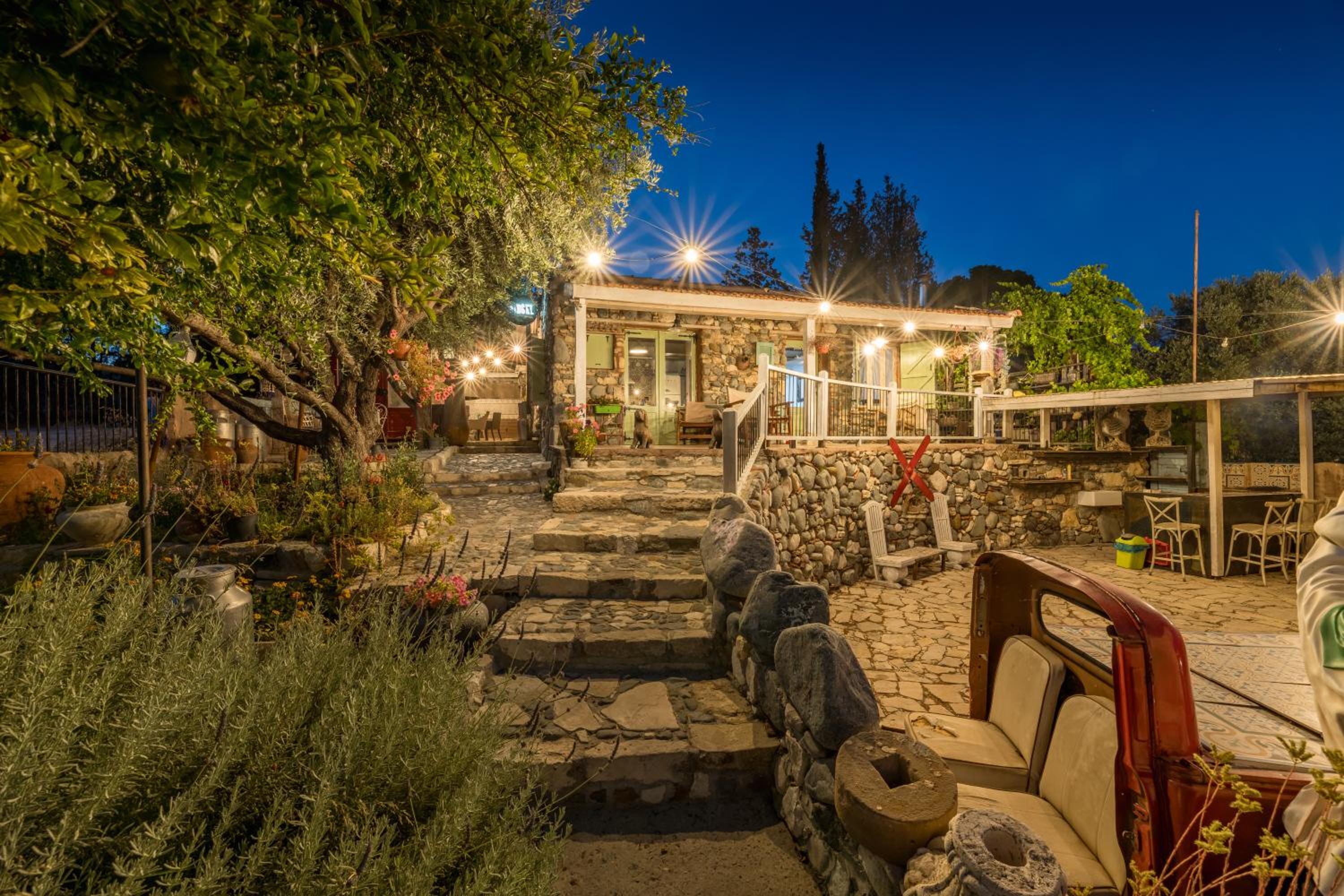 Rozana House