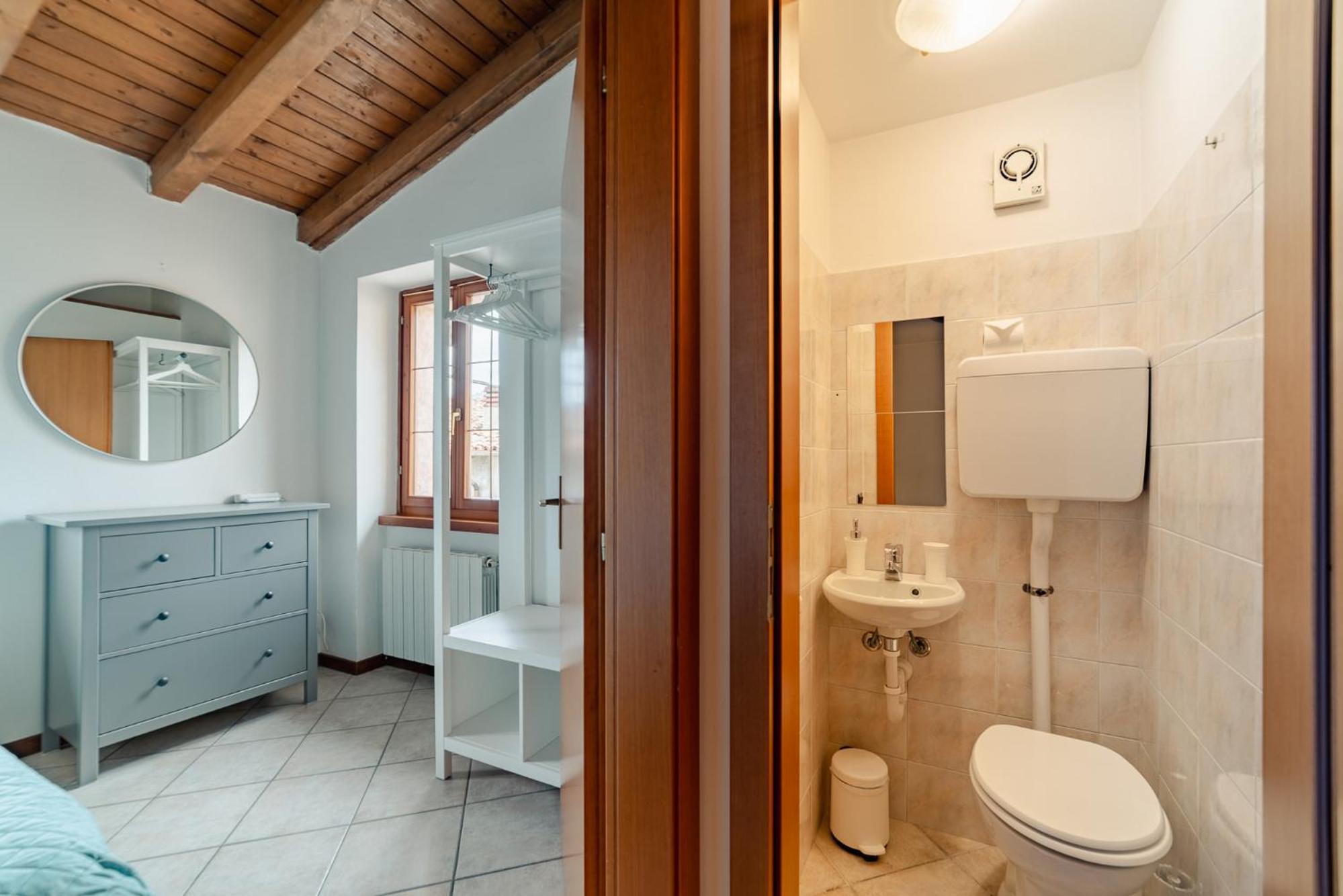Villa Valya by GardaDoma view 4