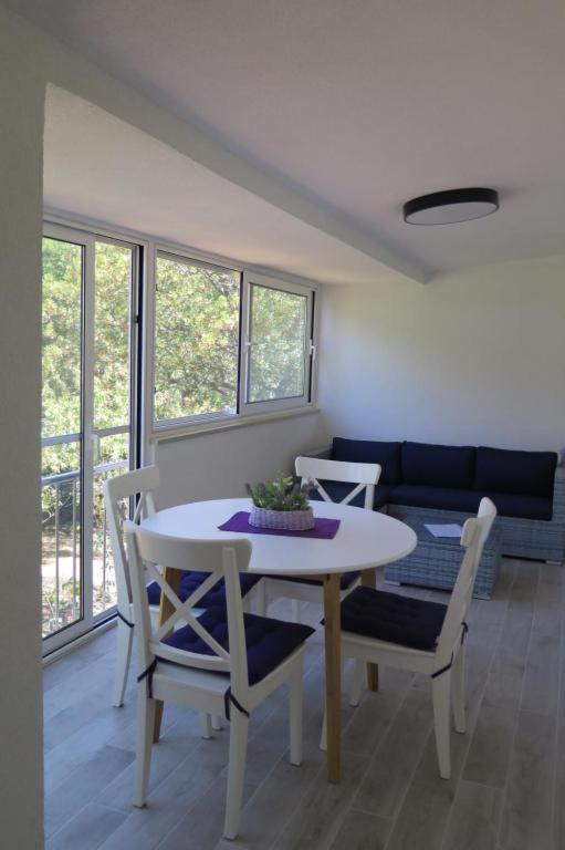 Lilium Apartments