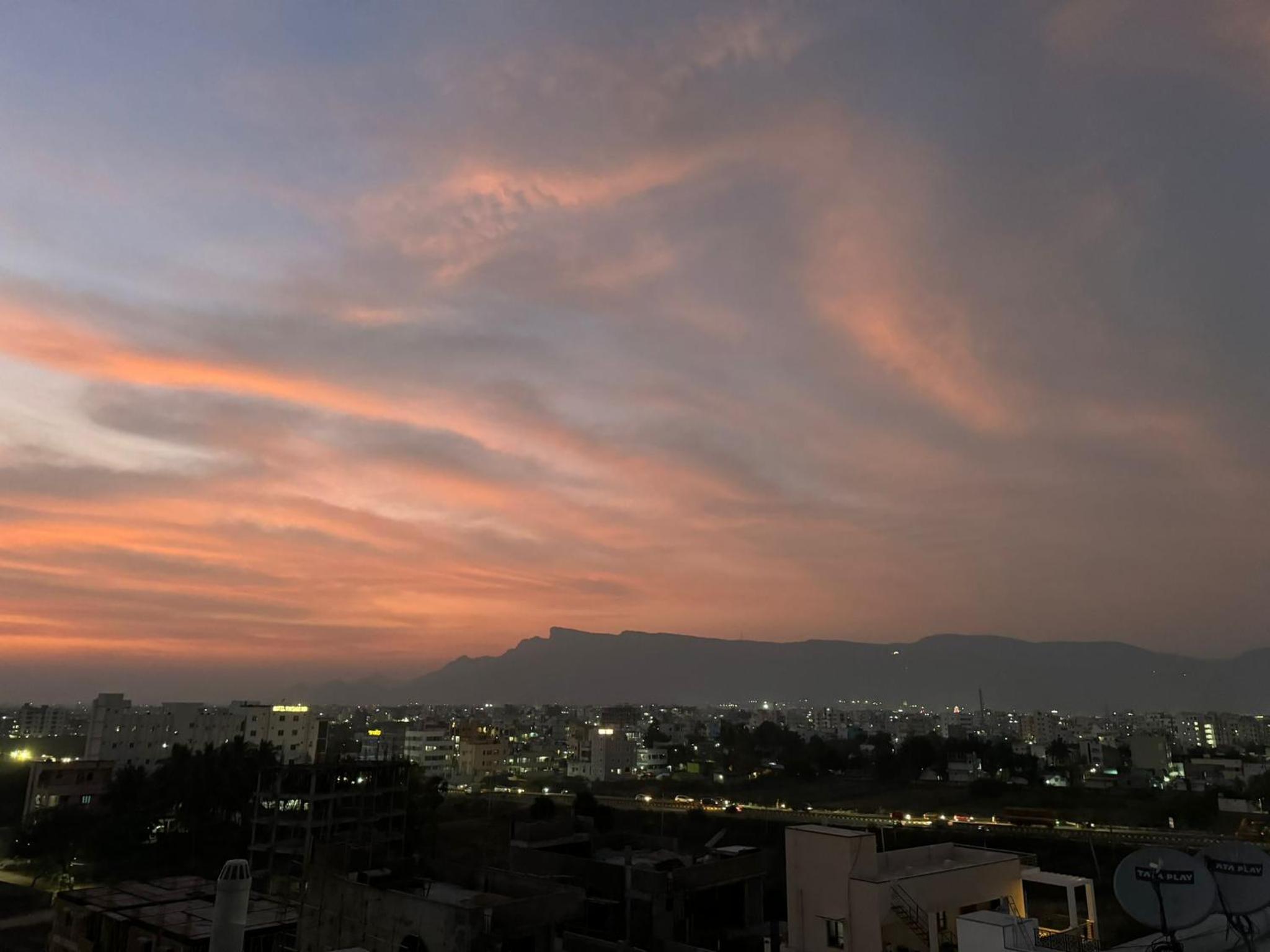 Tirupati Homestay- PRIDE Free Breakfast - Premium 3BHK AC - Flyover to Alipiri gate - WiFi - Android TV - Ragunatha Resorts - Easy access to visit all Temp view 5