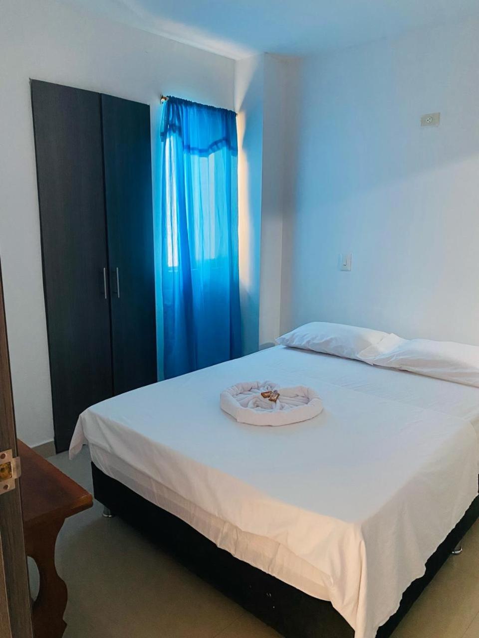 APARTAMENTO CÉNTRICO con PISCINA a UNA CUADRA