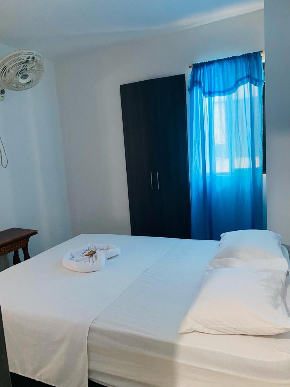 APARTAMENTO CÉNTRICO con PISCINA a UNA CUADRA