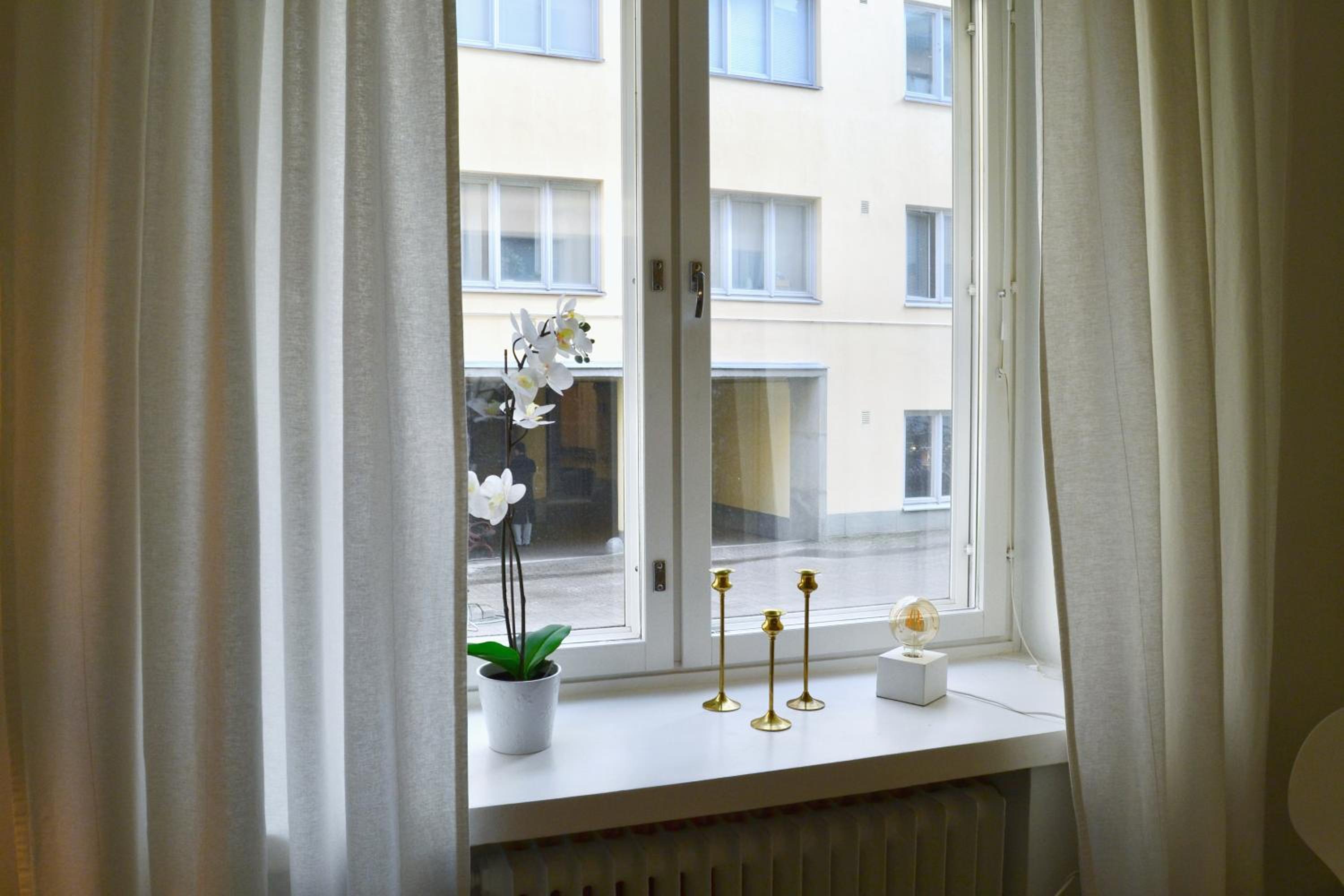 Ullis Studio with Top Location