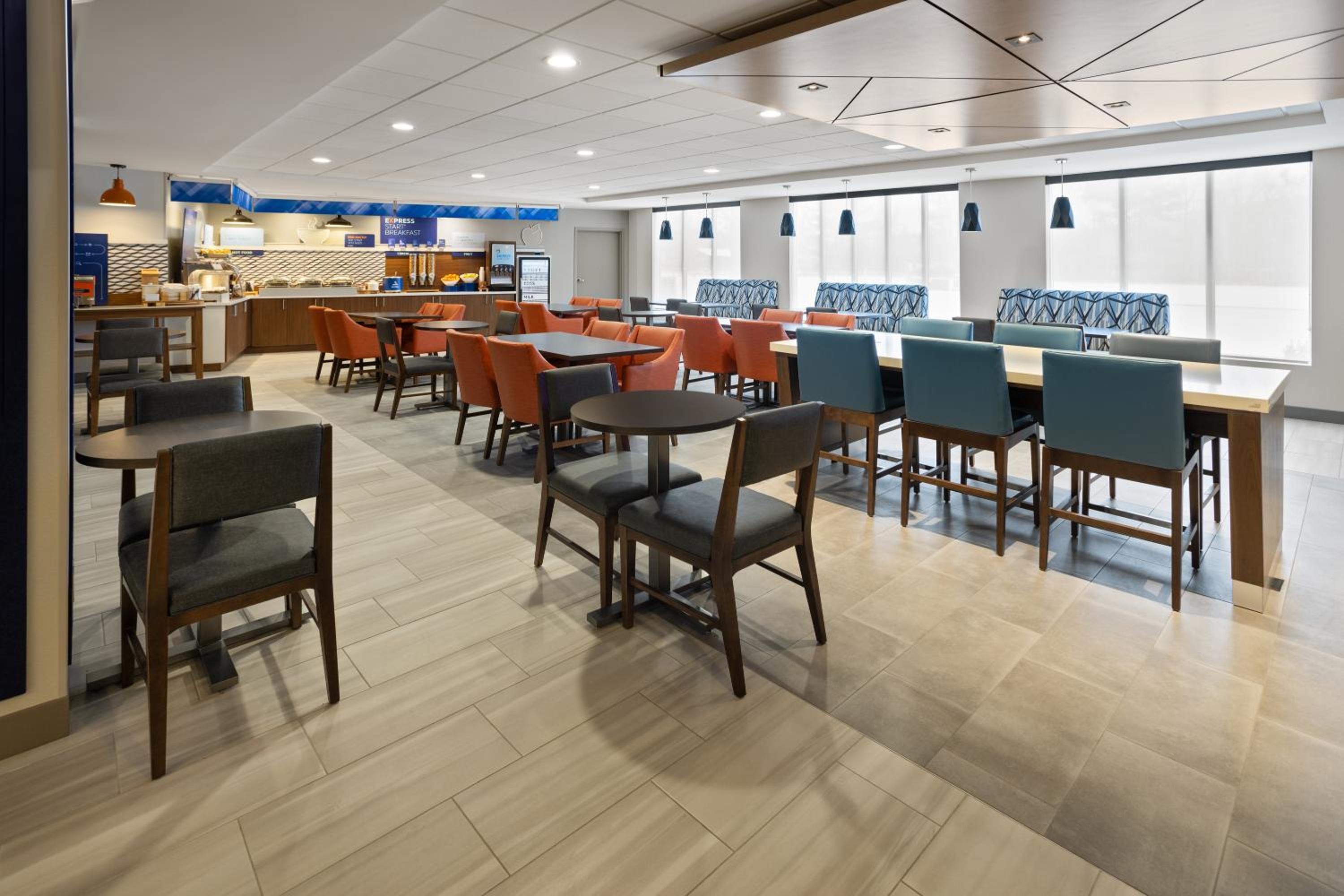 Brattleboro Vacations - Holiday Inn Express Hotel  Suites Brattleboro, an IHG Hotel - Property Image 51