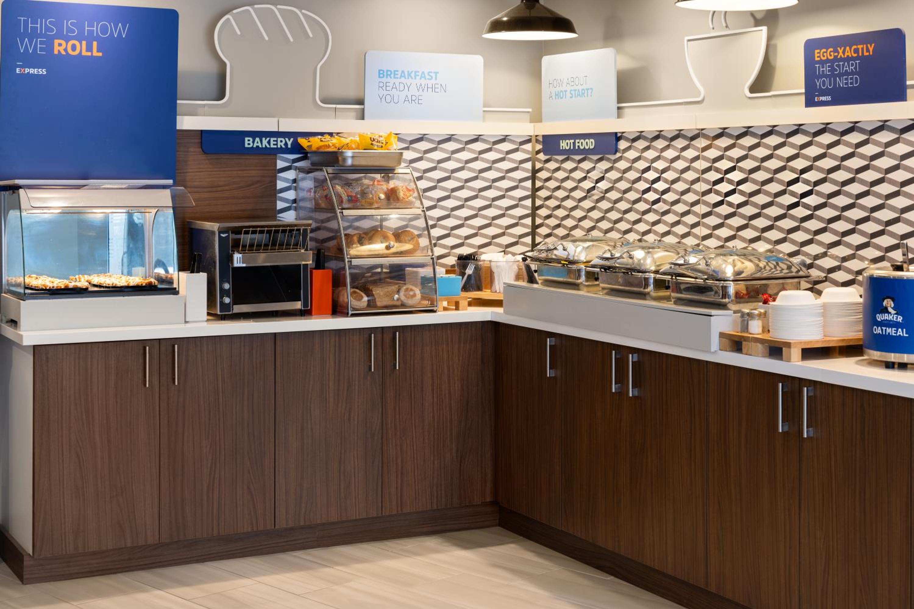 Brattleboro Vacations - Holiday Inn Express Hotel  Suites Brattleboro, an IHG Hotel - Property Image 52