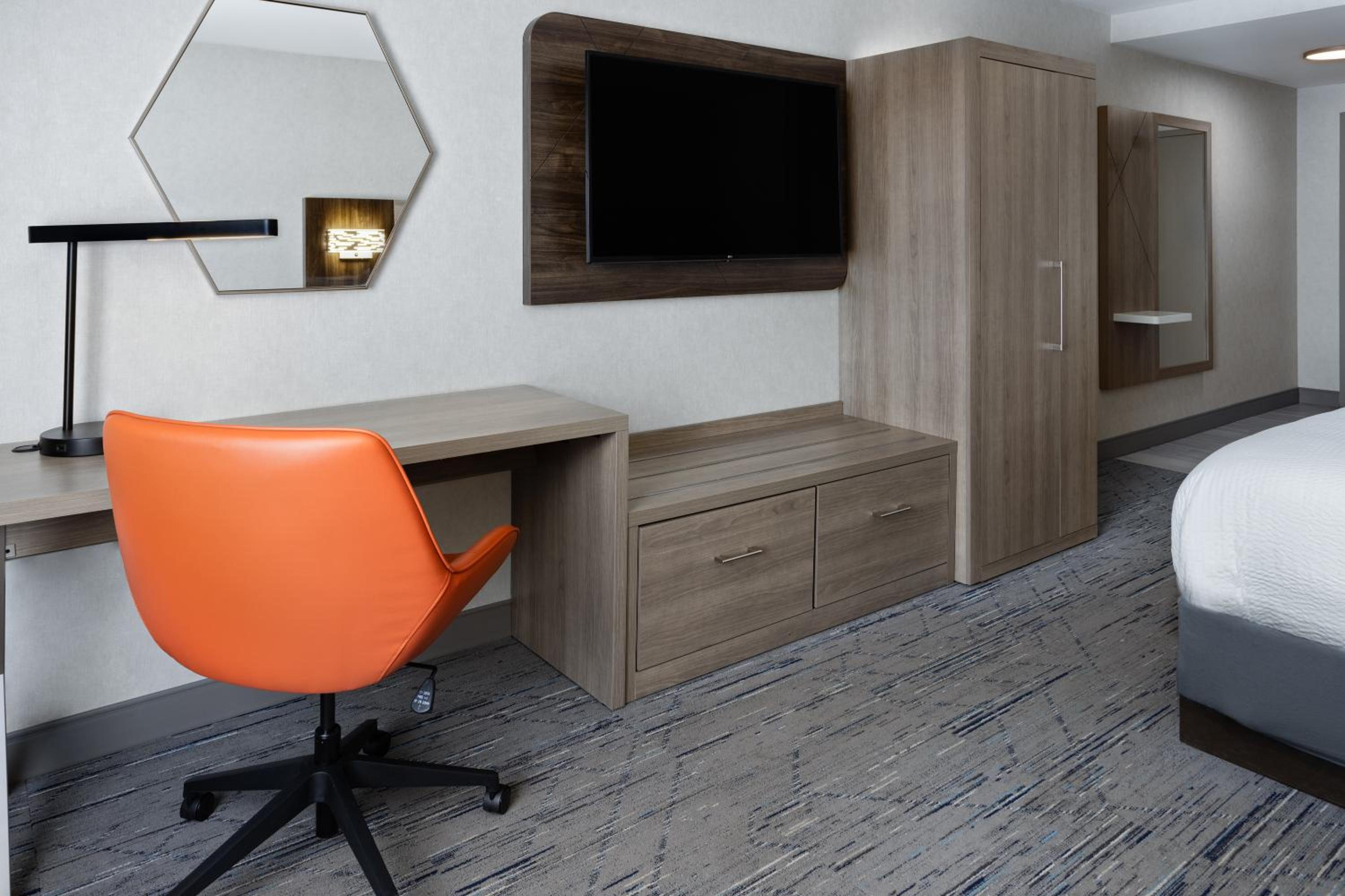 Brattleboro Vacations - Holiday Inn Express Hotel  Suites Brattleboro, an IHG Hotel - Property Image 69