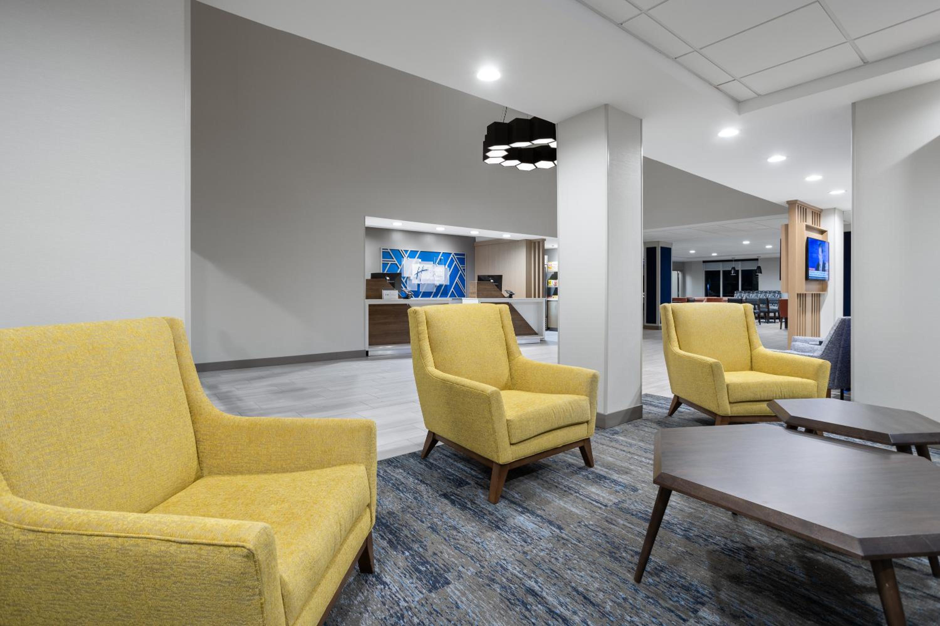 Brattleboro Vacations - Holiday Inn Express Hotel  Suites Brattleboro, an IHG Hotel - Property Image 70