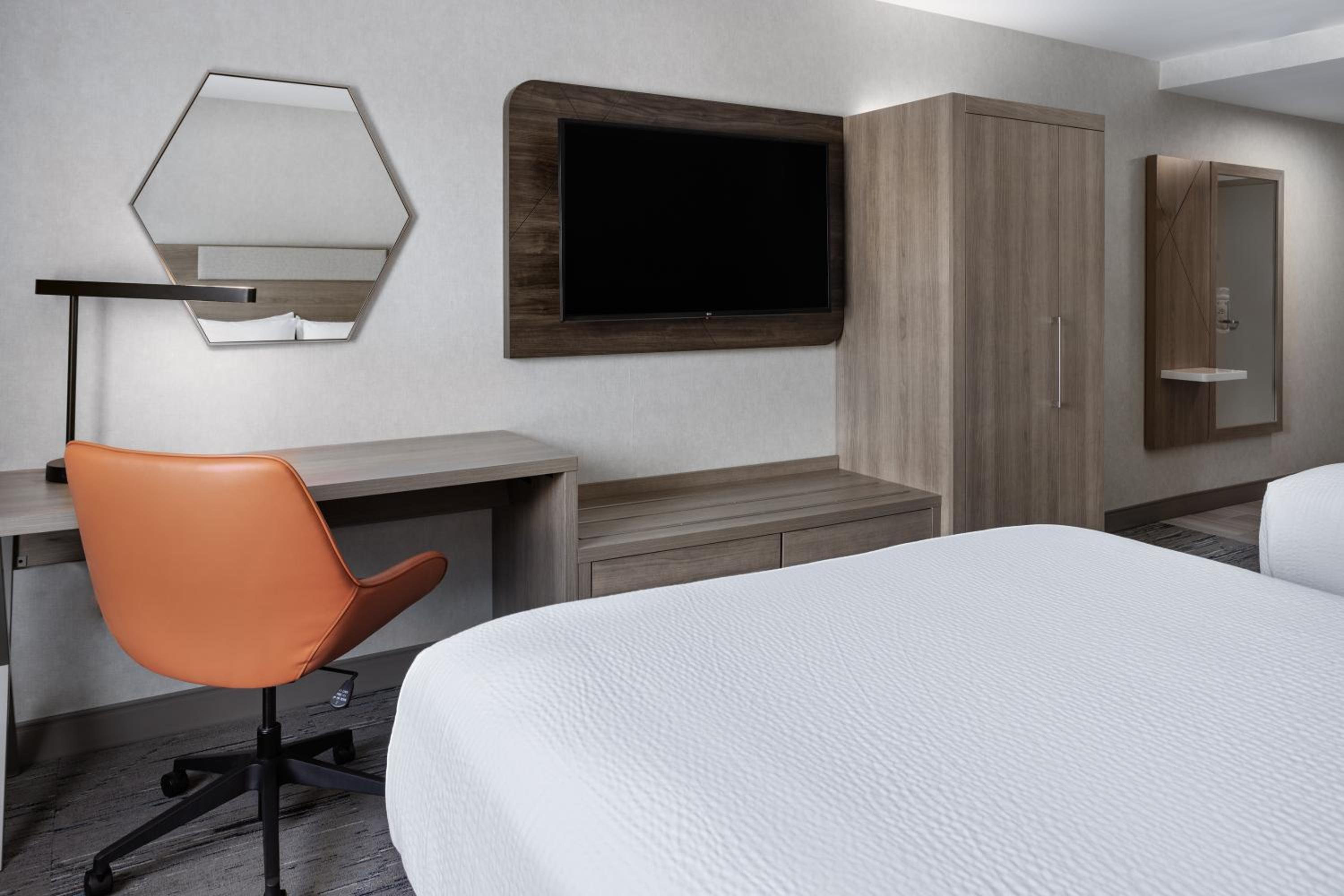 Brattleboro Vacations - Holiday Inn Express Hotel  Suites Brattleboro, an IHG Hotel - Property Image 75