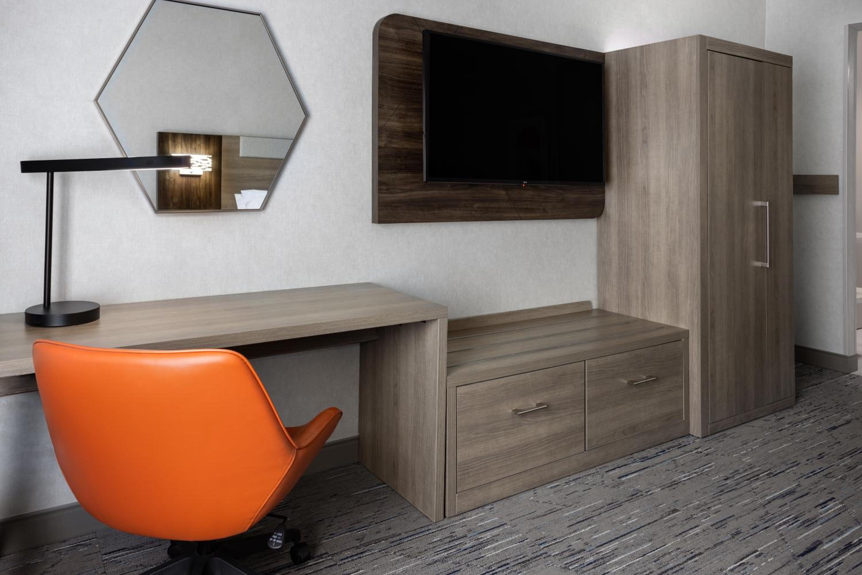 Brattleboro Vacations - Holiday Inn Express Hotel  Suites Brattleboro, an IHG Hotel - Property Image 17