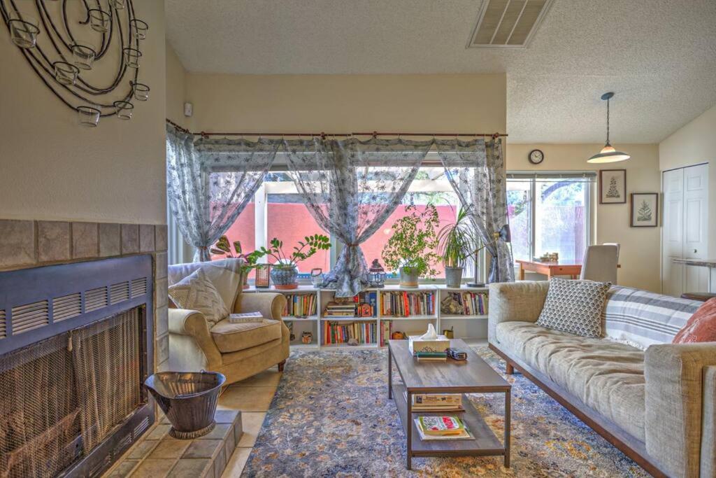 Casa Gallego - peaceful private westside home