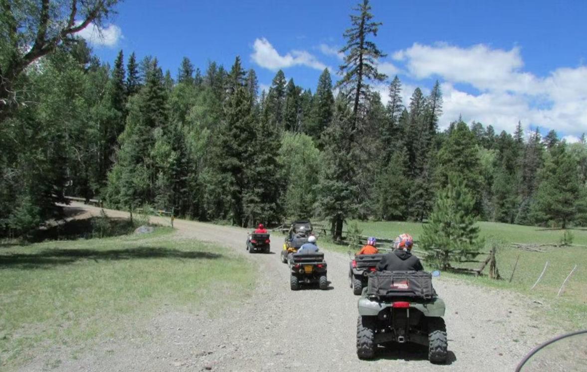 Ute Bluff Lodge, Cabins and RV park