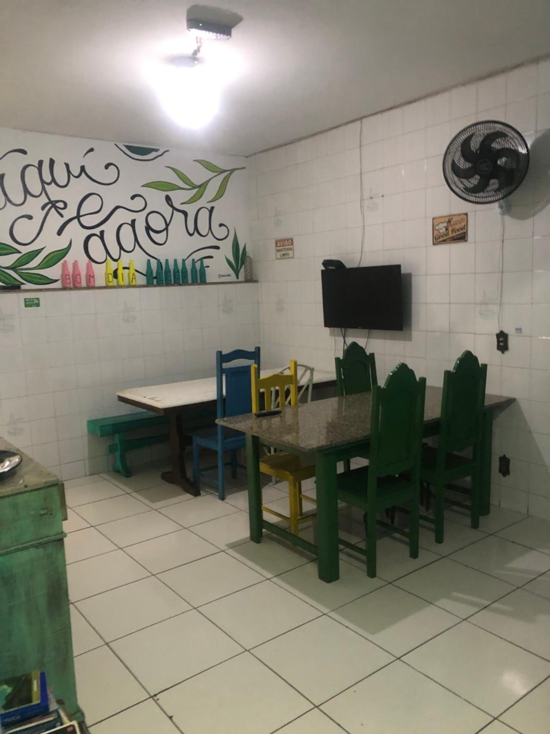 Onça da Praia Hostel