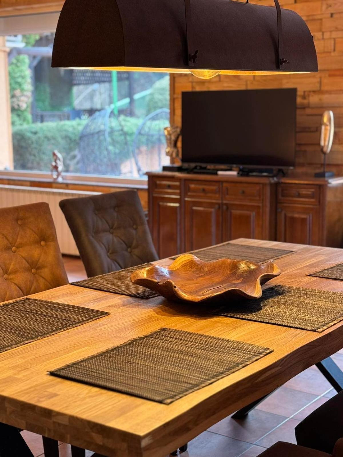 Villa Boyana City & Relax with Hot Jacuzzi and Sauna by BookVillaBG