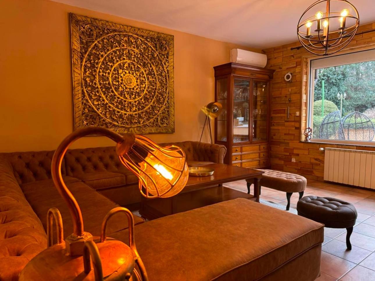 Villa Boyana City & Relax with Hot Jacuzzi and Sauna by BookVillaBG