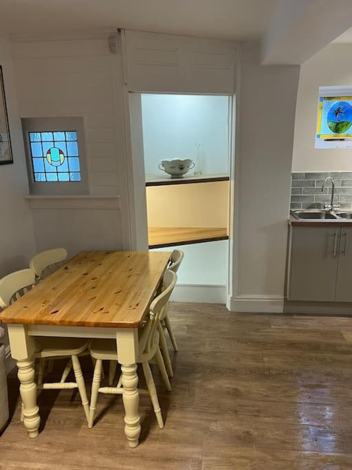 The Cottage, with Superking bed & private patio view 4