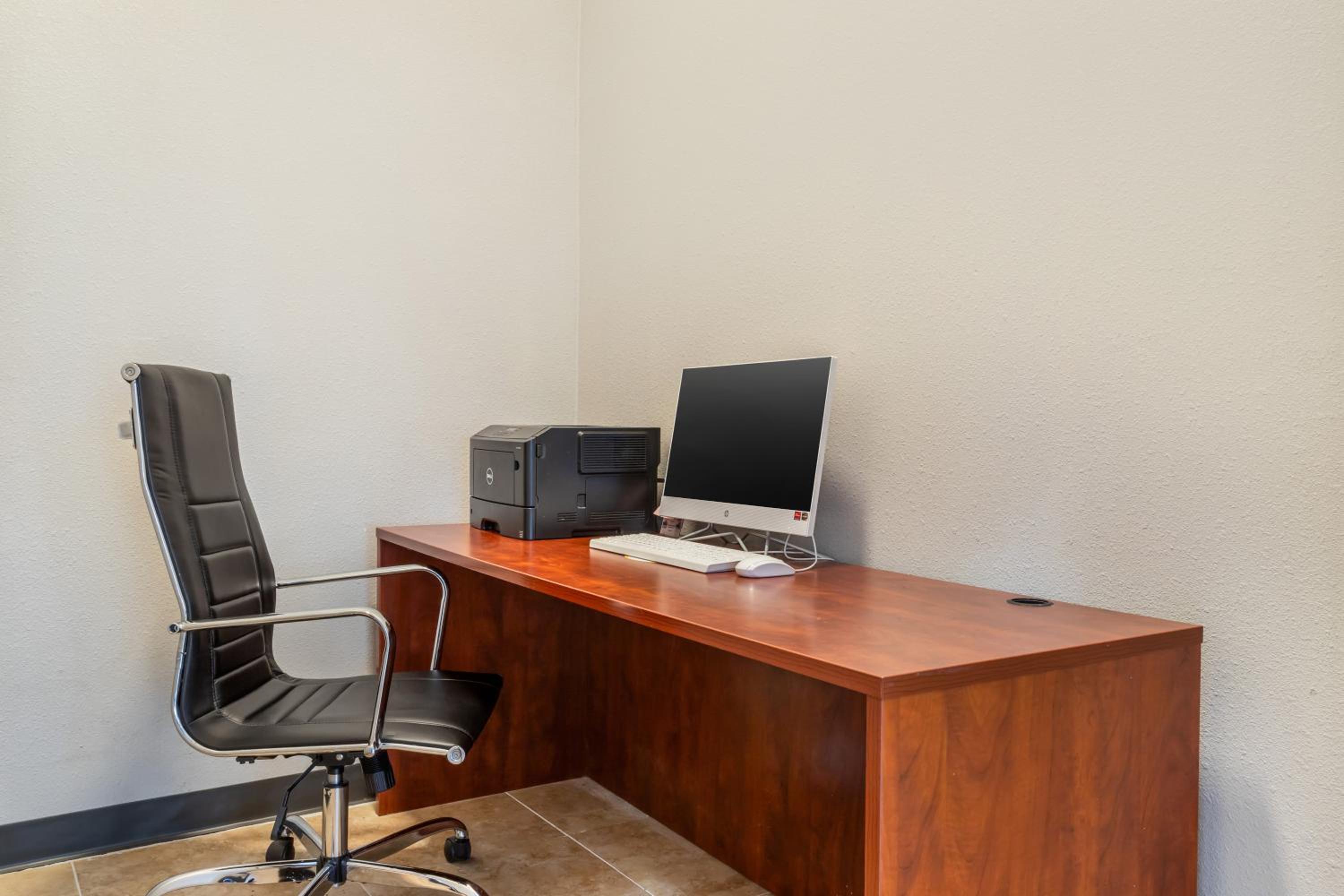 Comfort Suites Bush Intercontinental Airport - Property Image 26