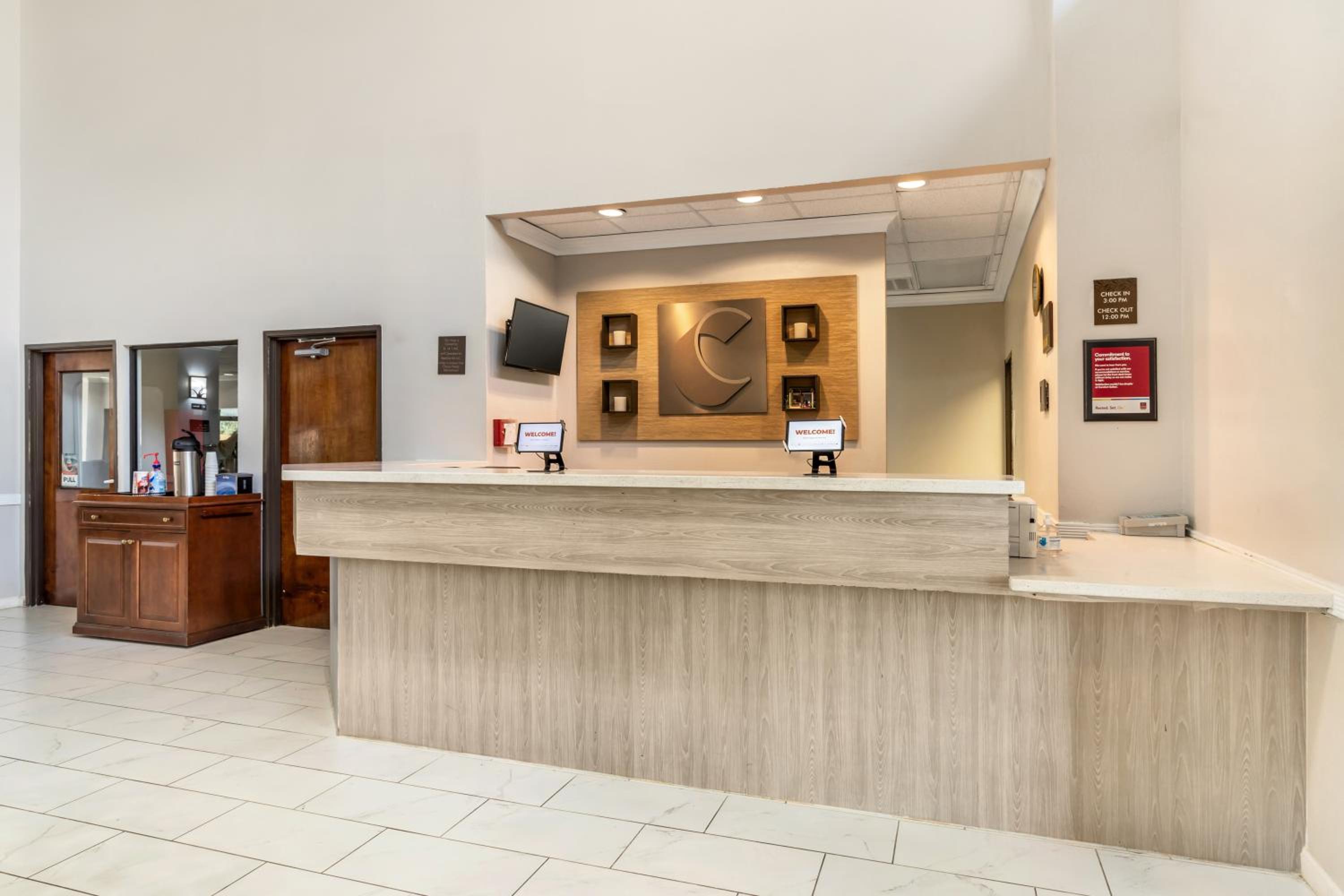 Comfort Suites Bush Intercontinental Airport - Property Image 22