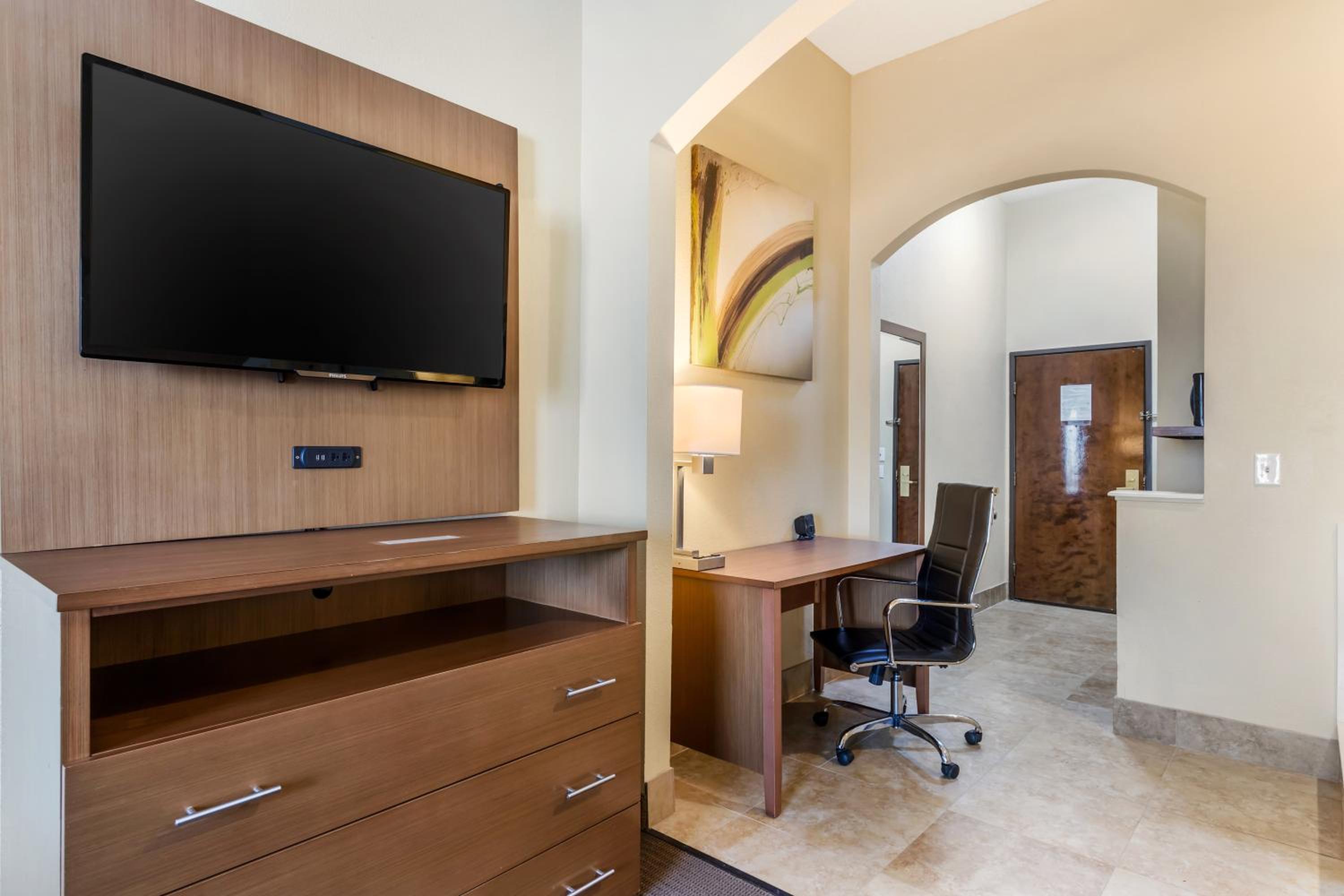 Comfort Suites Bush Intercontinental Airport - Property Image 8