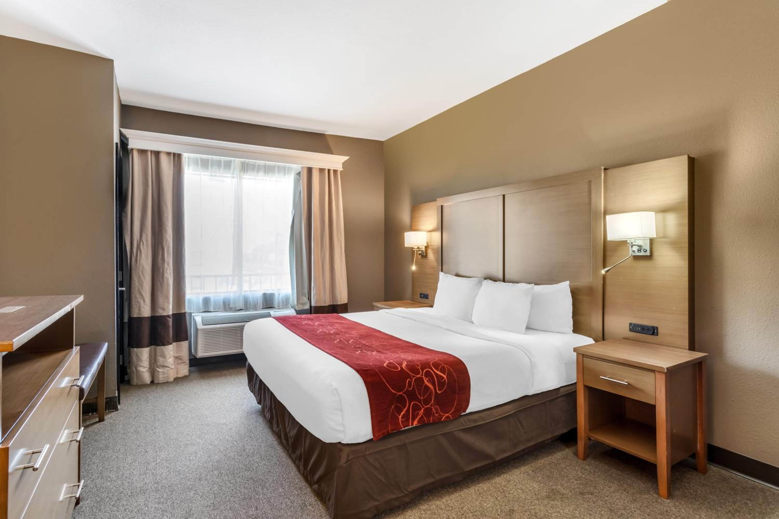 Comfort Suites Bush Intercontinental Airport - Property Image 5