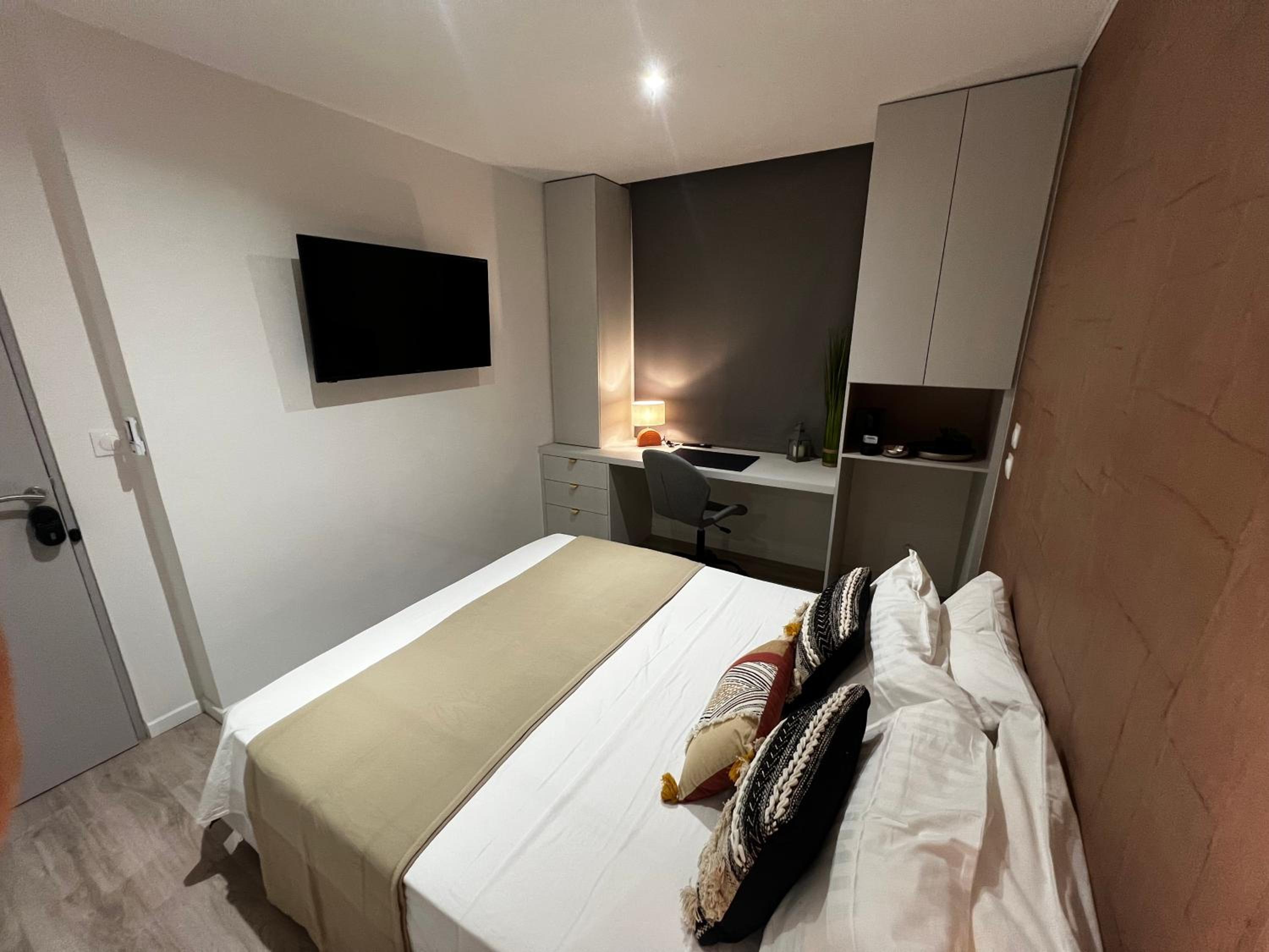 hotel room