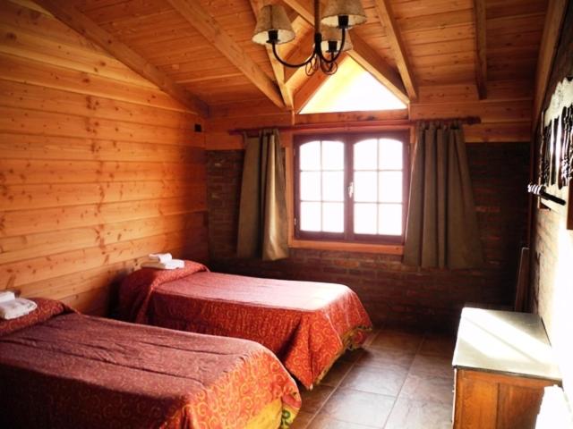Periko´s Youth Hostel