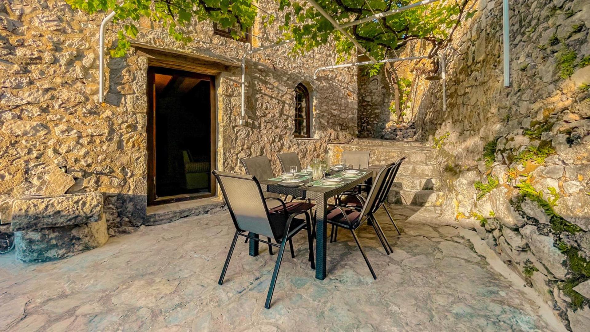 Villa Historic Pocitelj with pool and incredible views on the river and landmarks