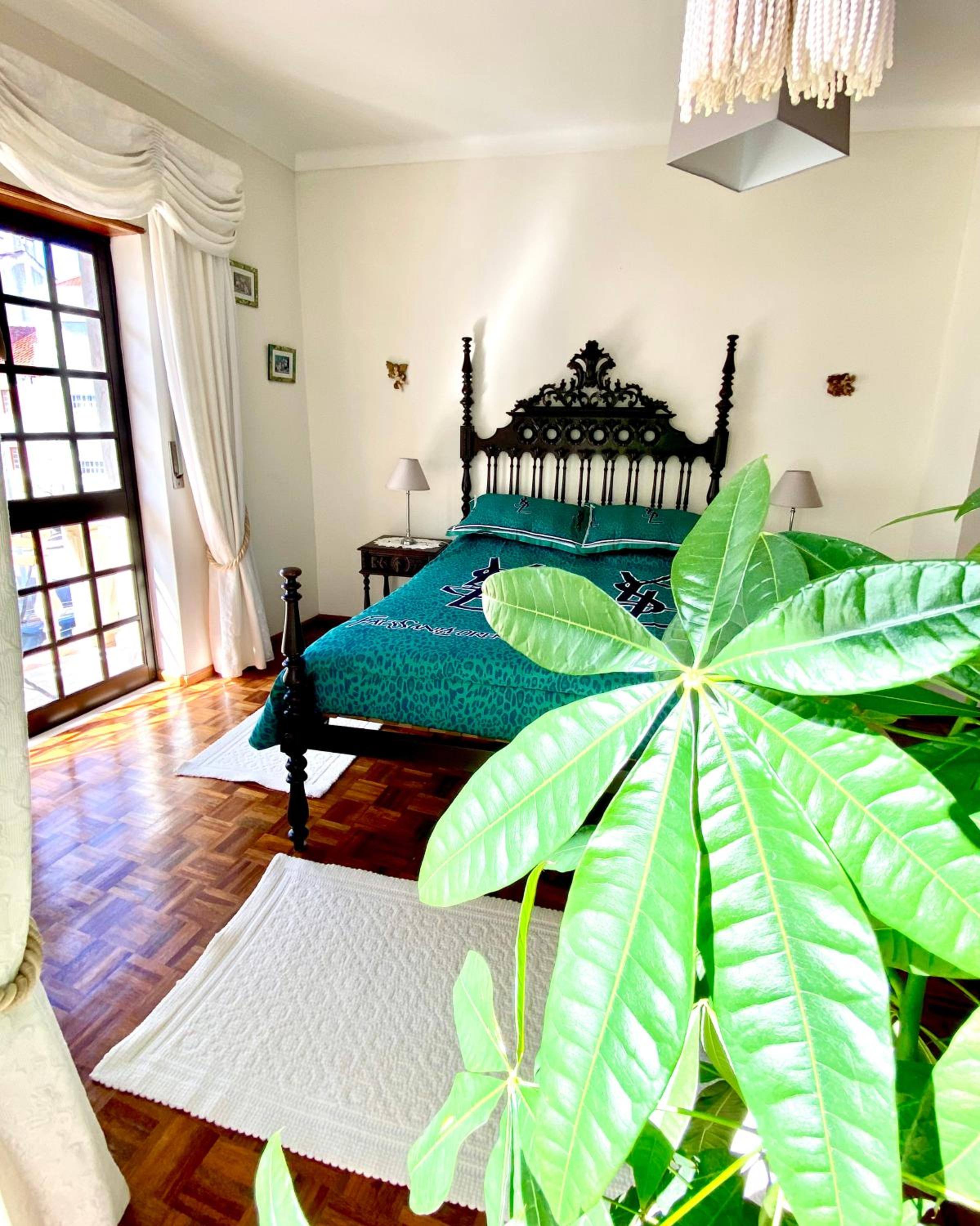 Spray B&B Sitio in Nazare, European style view 4