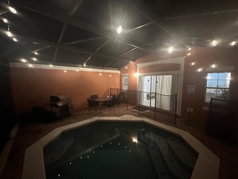 10 min from Disney 3 beds Home
