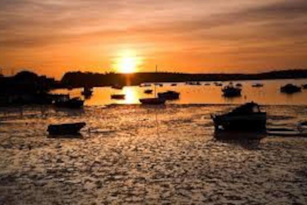 Spacious 5-Bedroom Victorian House Near Sandbanks - Sleeps 14, Parking & Garden view 3