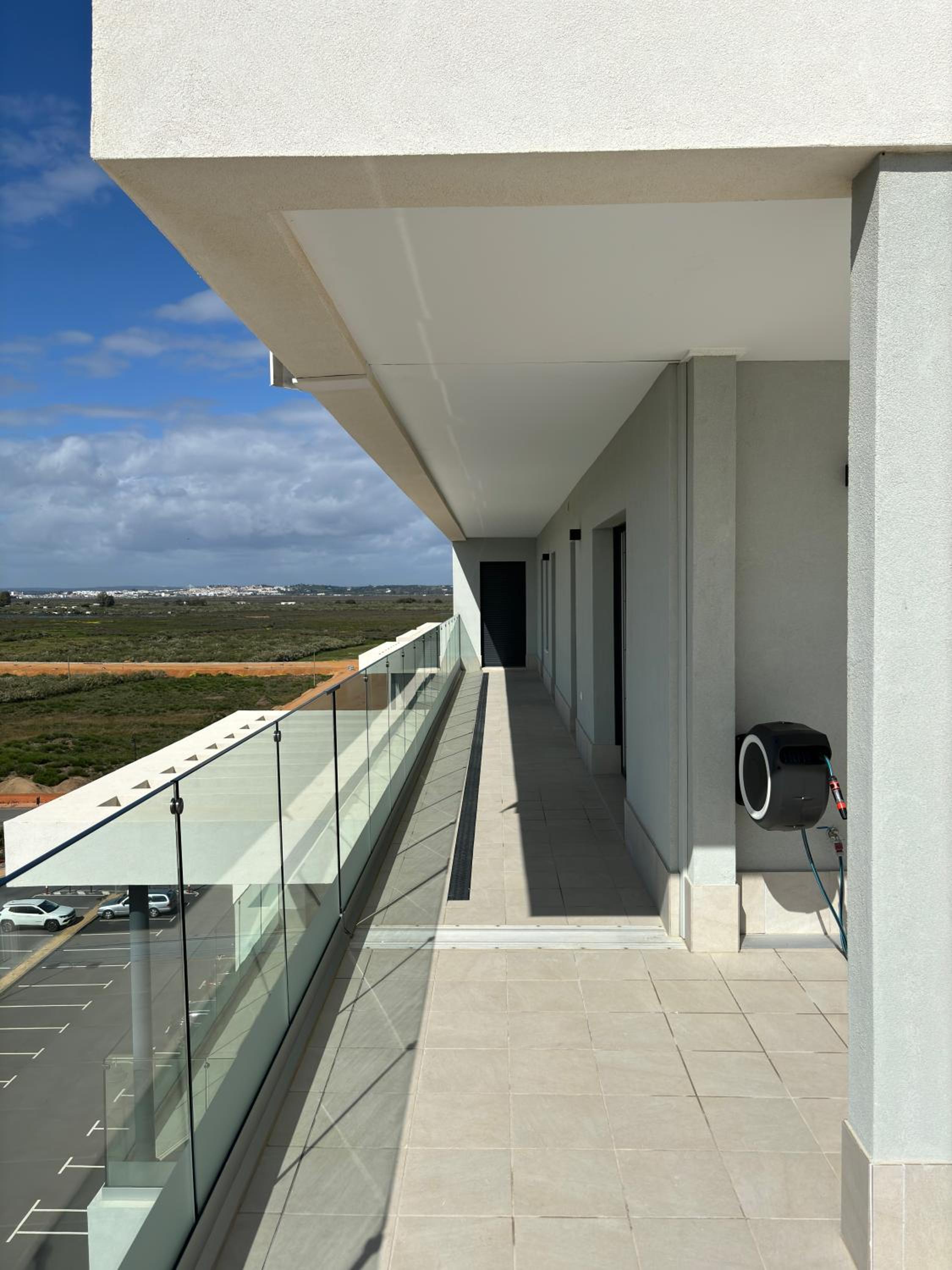 New penthouse with sunny beach view