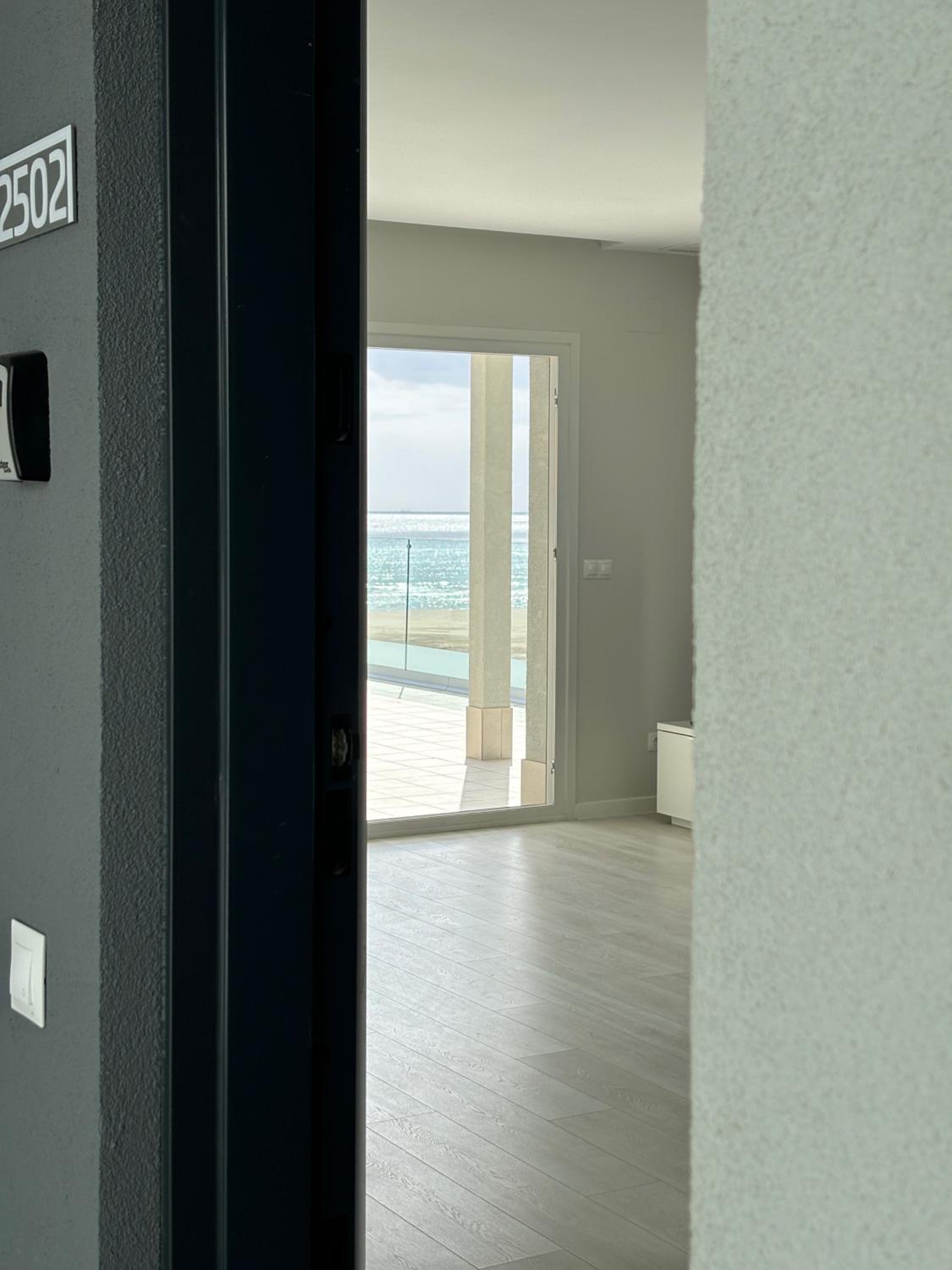 New penthouse with sunny beach view