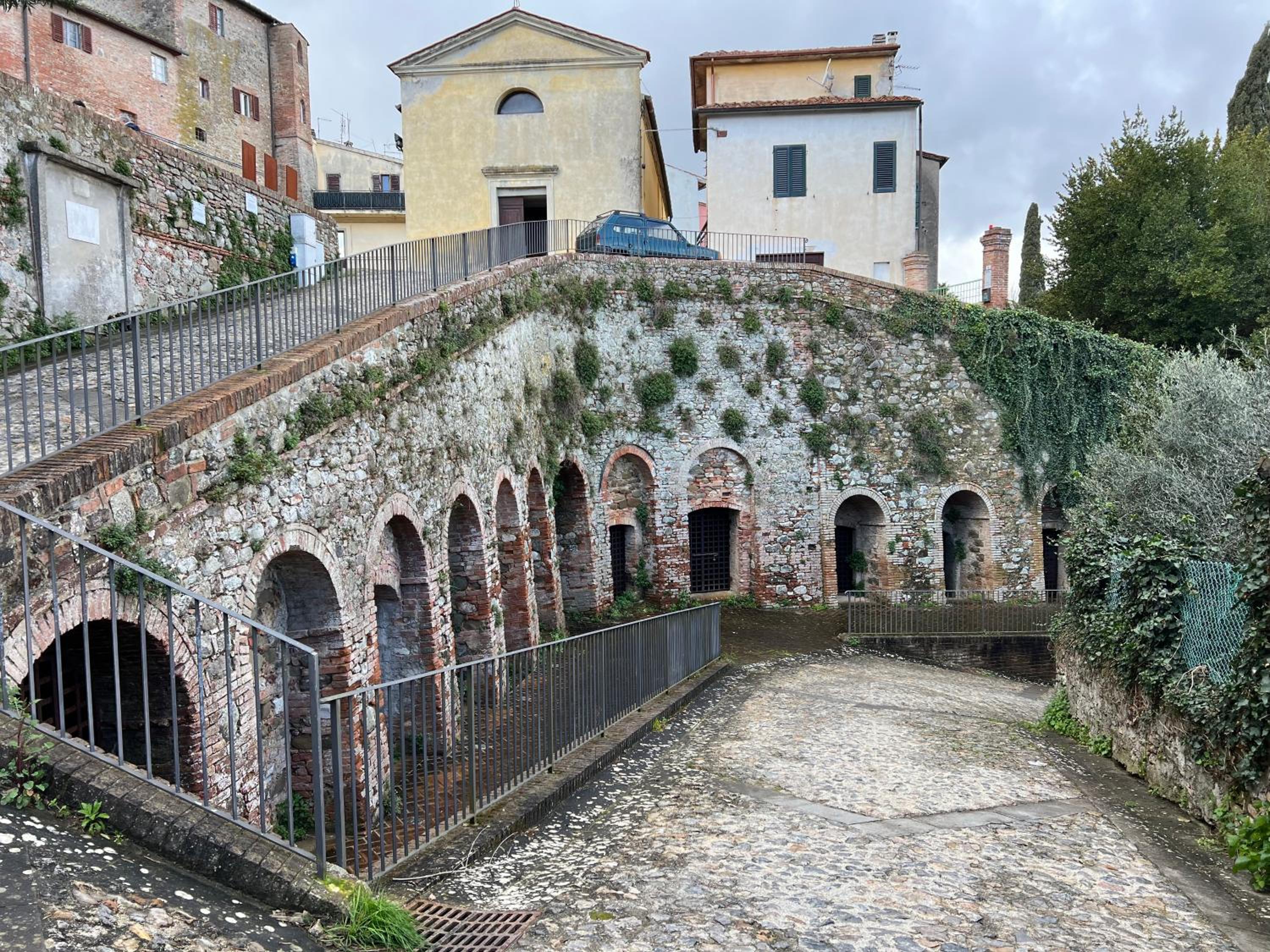 L'angolo del Barbacane view 2