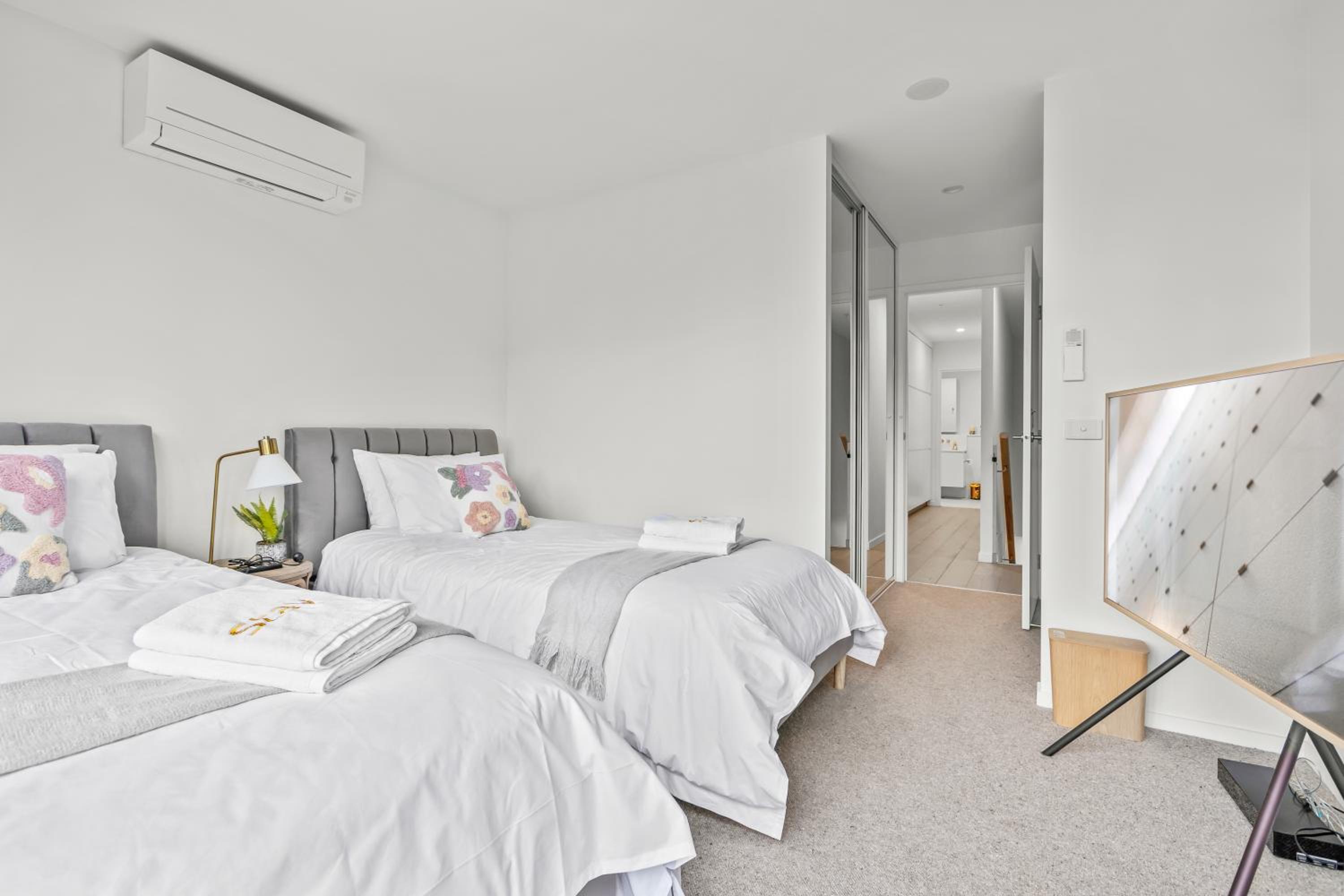 StayAU Modern 2BR Townhouse w/ pool