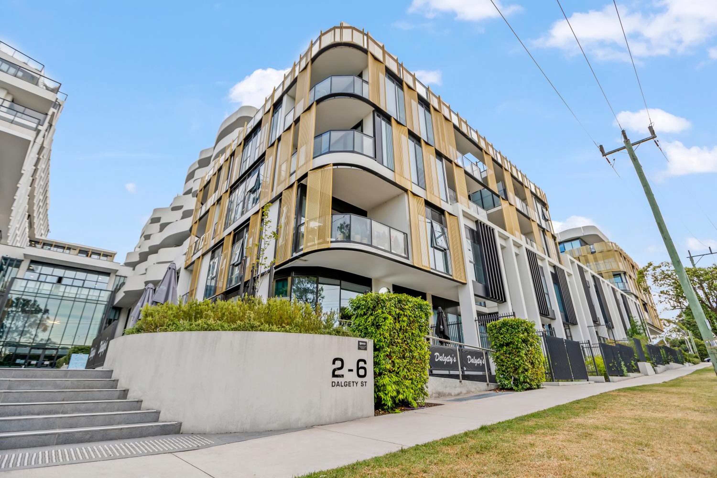 StayAU Modern 2BR Townhouse w/ pool