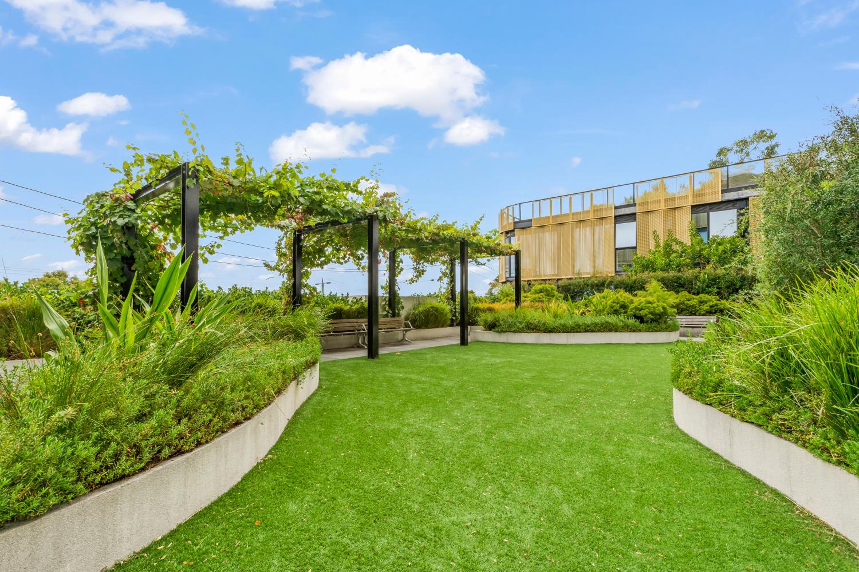 StayAU Modern 2BR Townhouse w/ pool