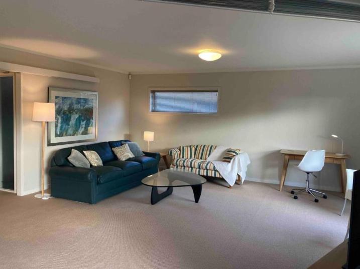 Kohimarama beachside apartment view 5