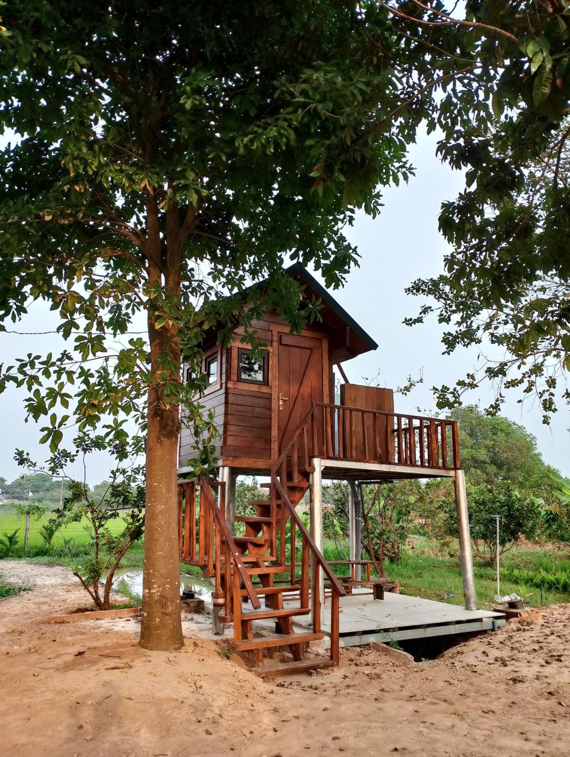 LA'S FARMSTAY