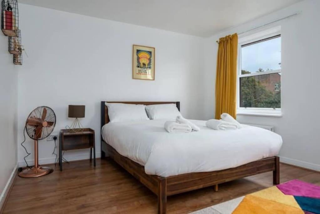 Kings Cross 4BR House - Garden & Free Parking