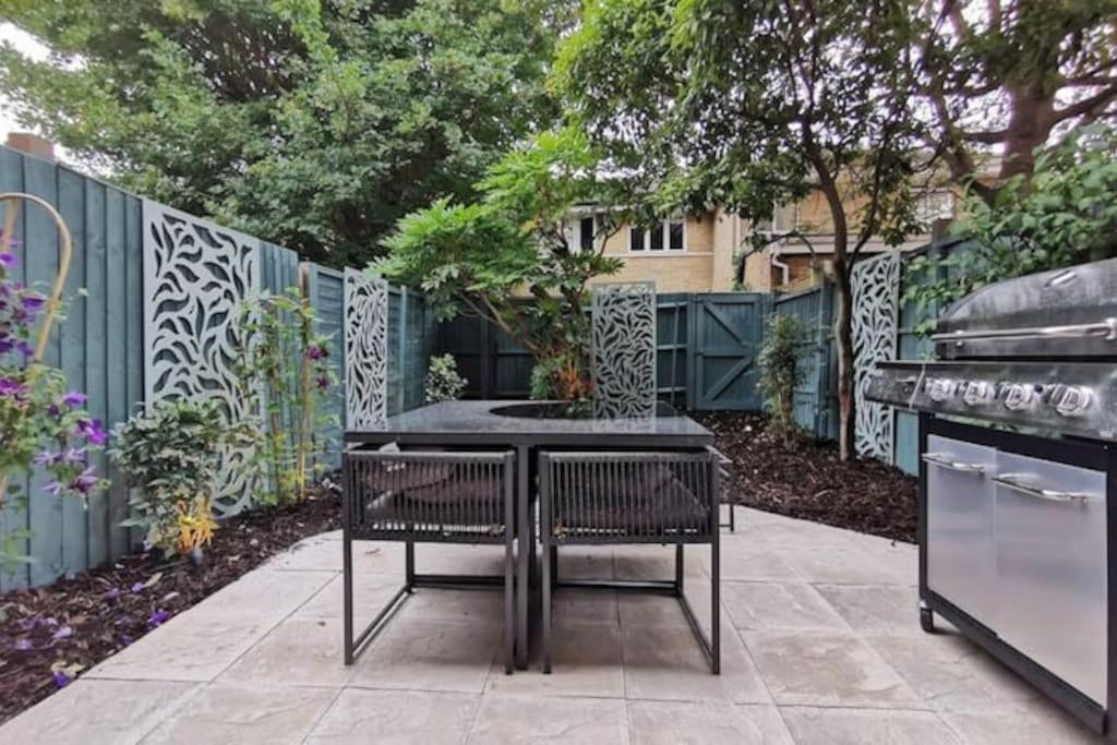 Kings Cross 4BR House - Garden & Free Parking