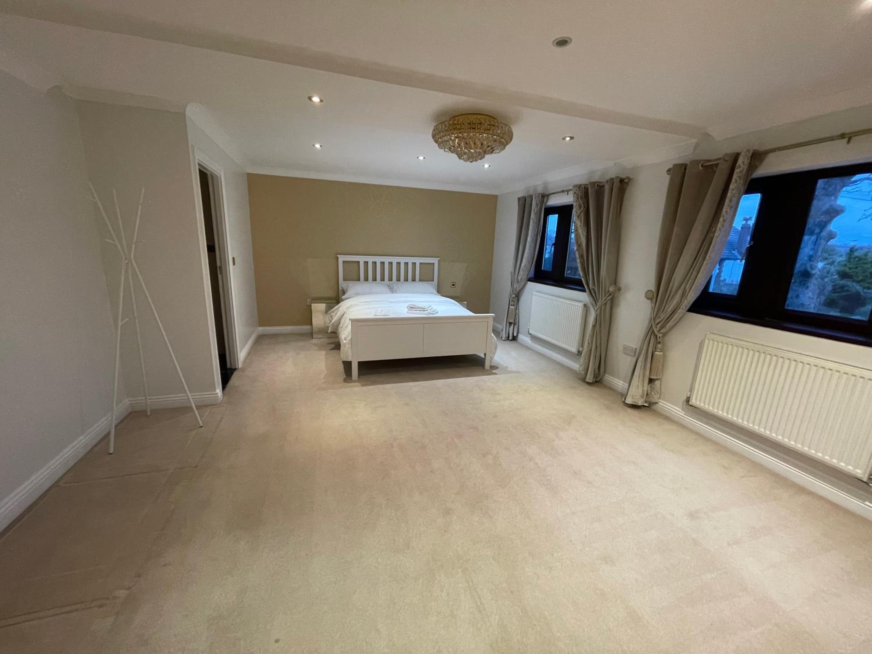 Executive Residence - Yorkshire Staycation Home view 2
