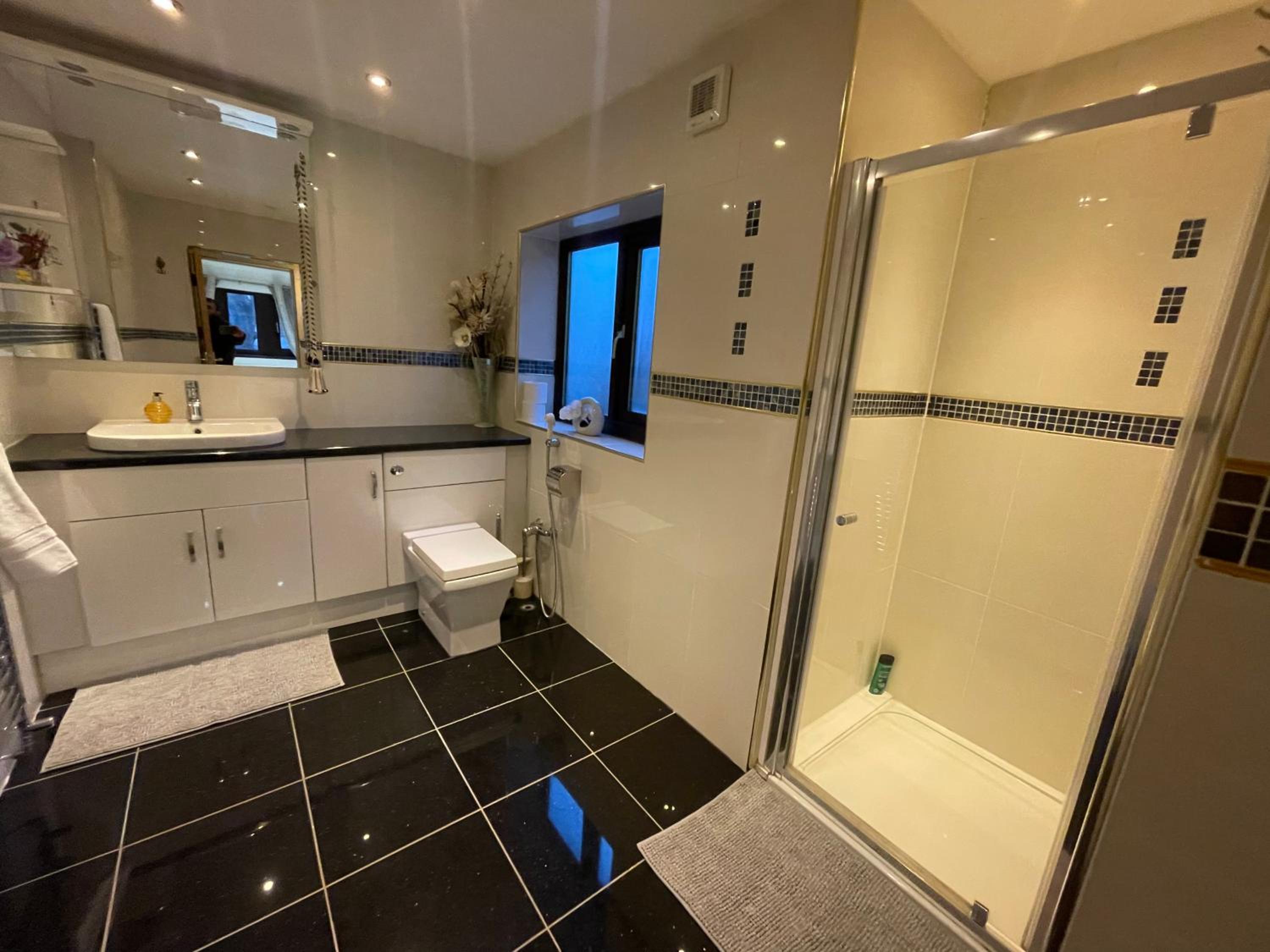 Executive Residence - Yorkshire Staycation Home view 4