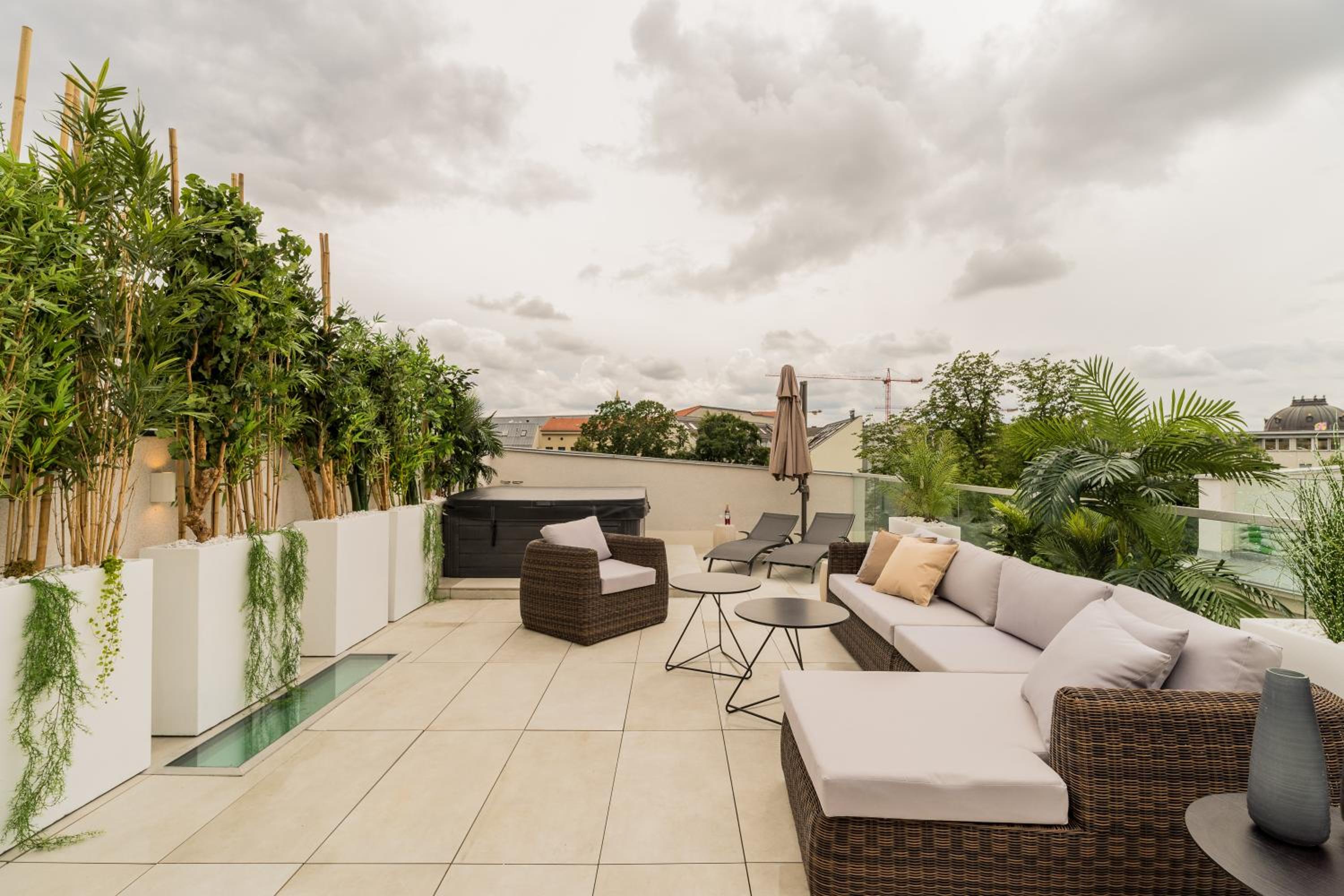 Spacious Apartments In Mitte- Feel The Citycenter
