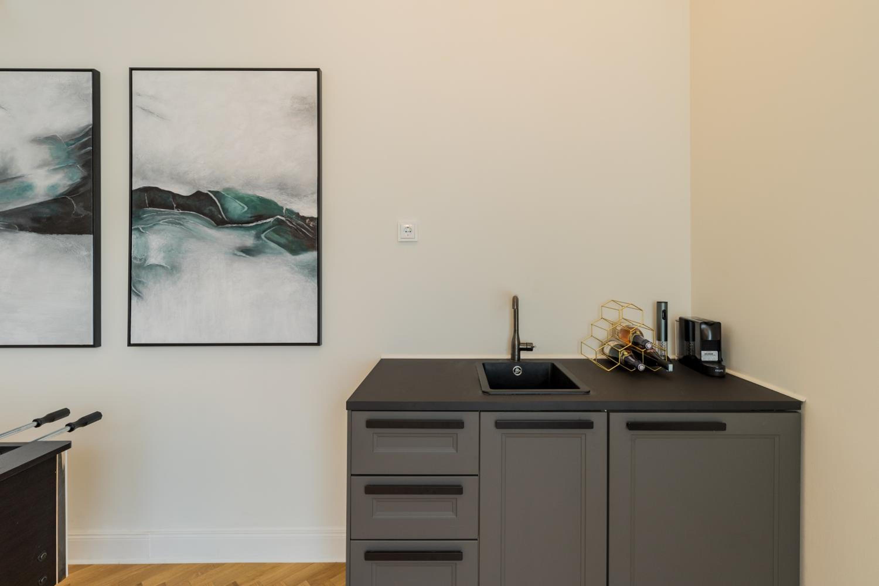 Spacious Apartments In Mitte- Feel The Citycenter