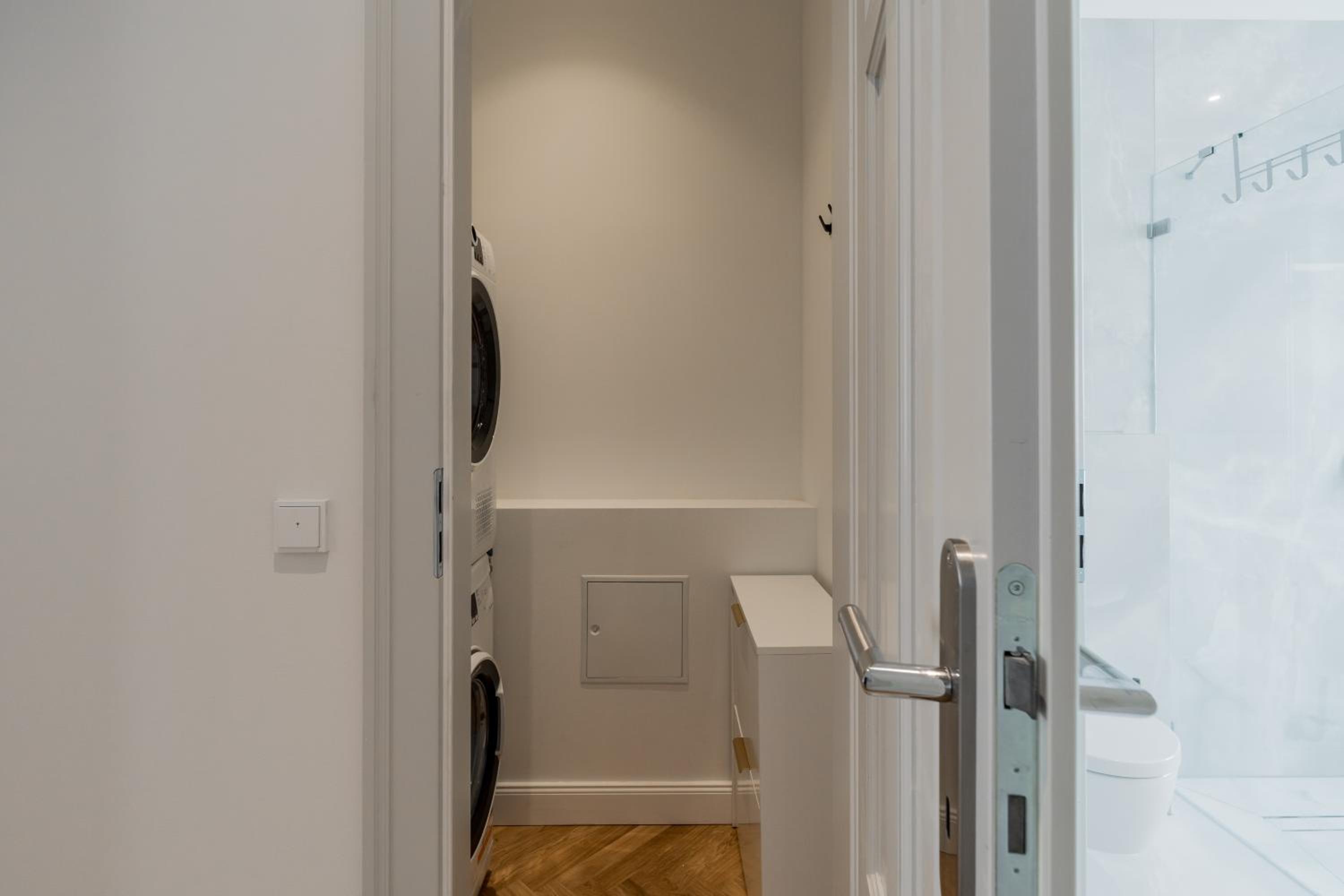 Spacious Apartments In Mitte- Feel The Citycenter